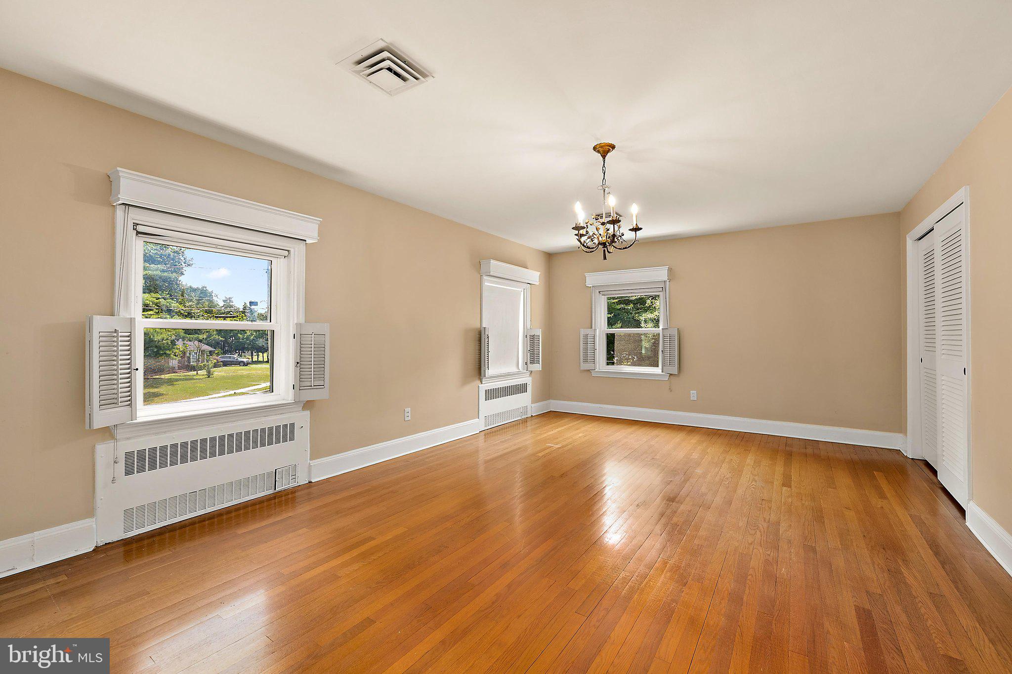 PINEHURST MANOR - Residential