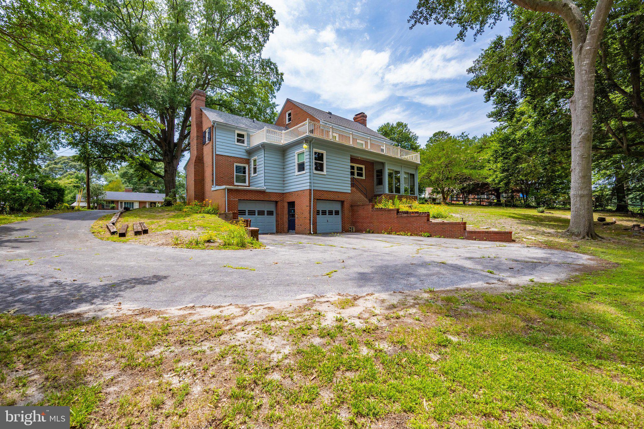 PINEHURST MANOR - Residential
