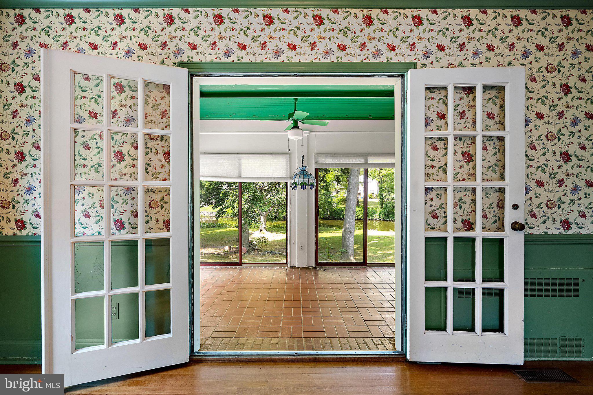 PINEHURST MANOR - Residential