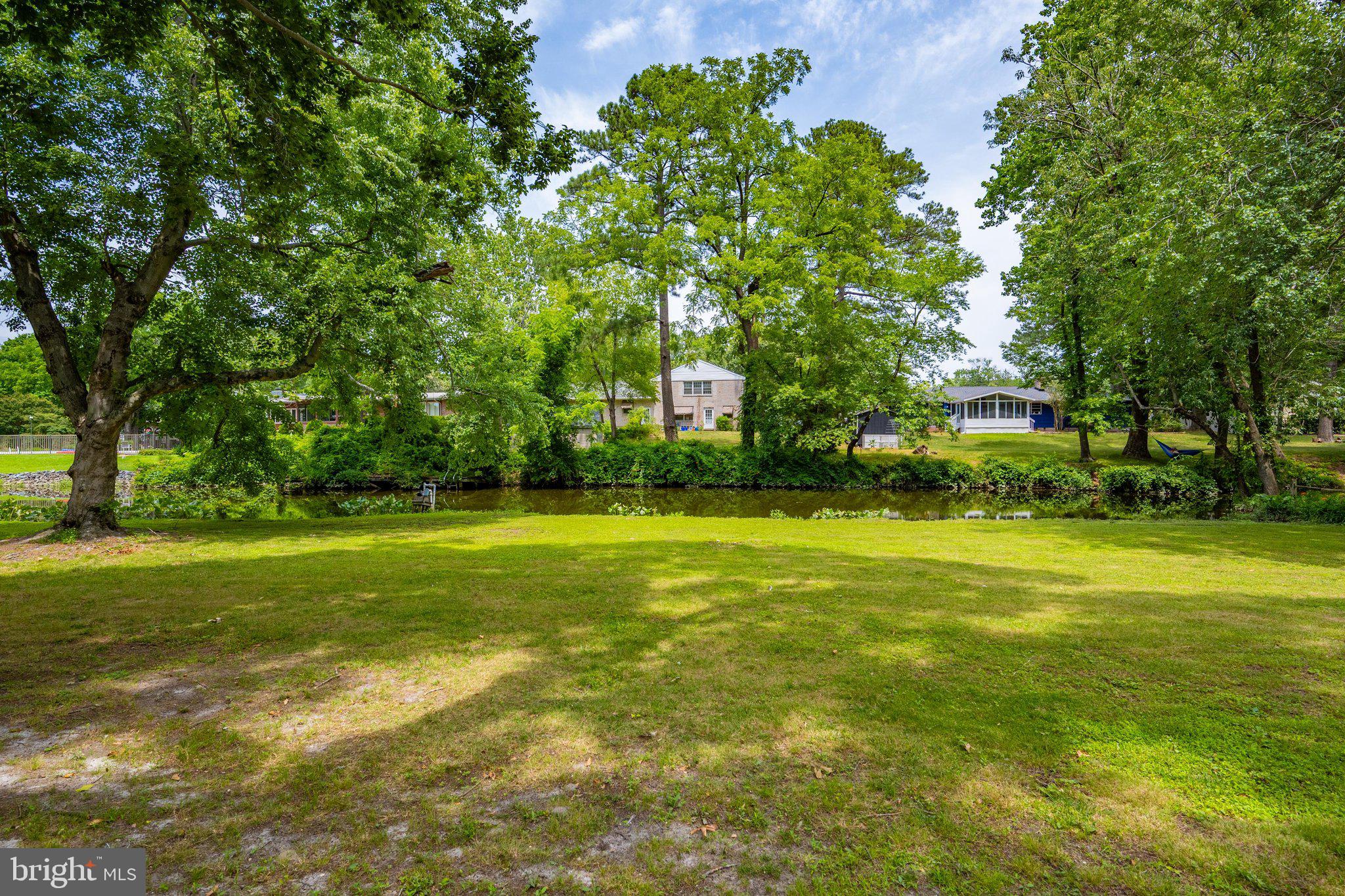 PINEHURST MANOR - Residential