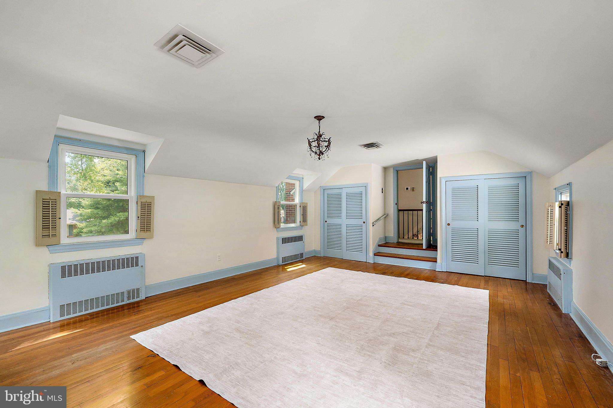 PINEHURST MANOR - Residential