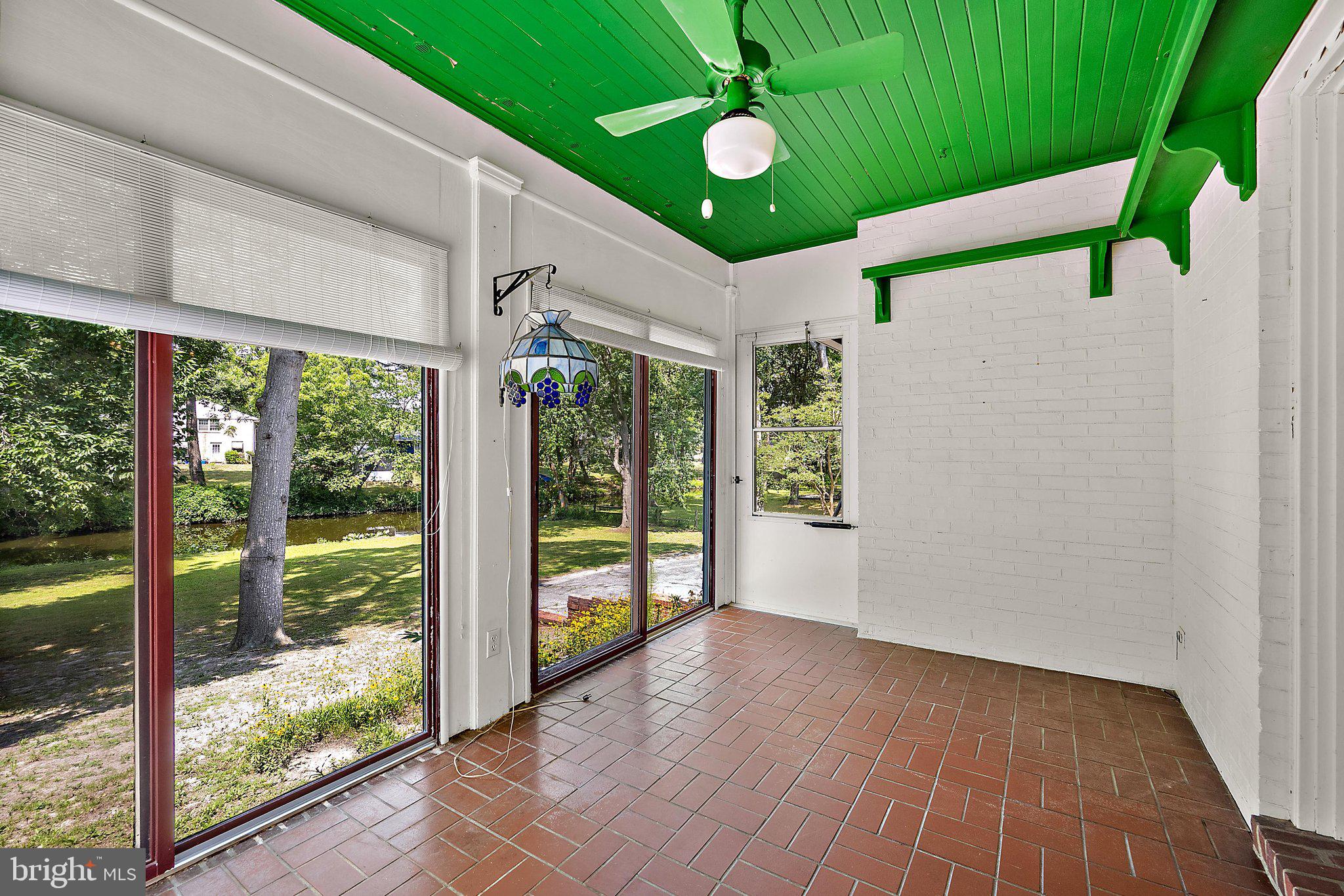 PINEHURST MANOR - Residential
