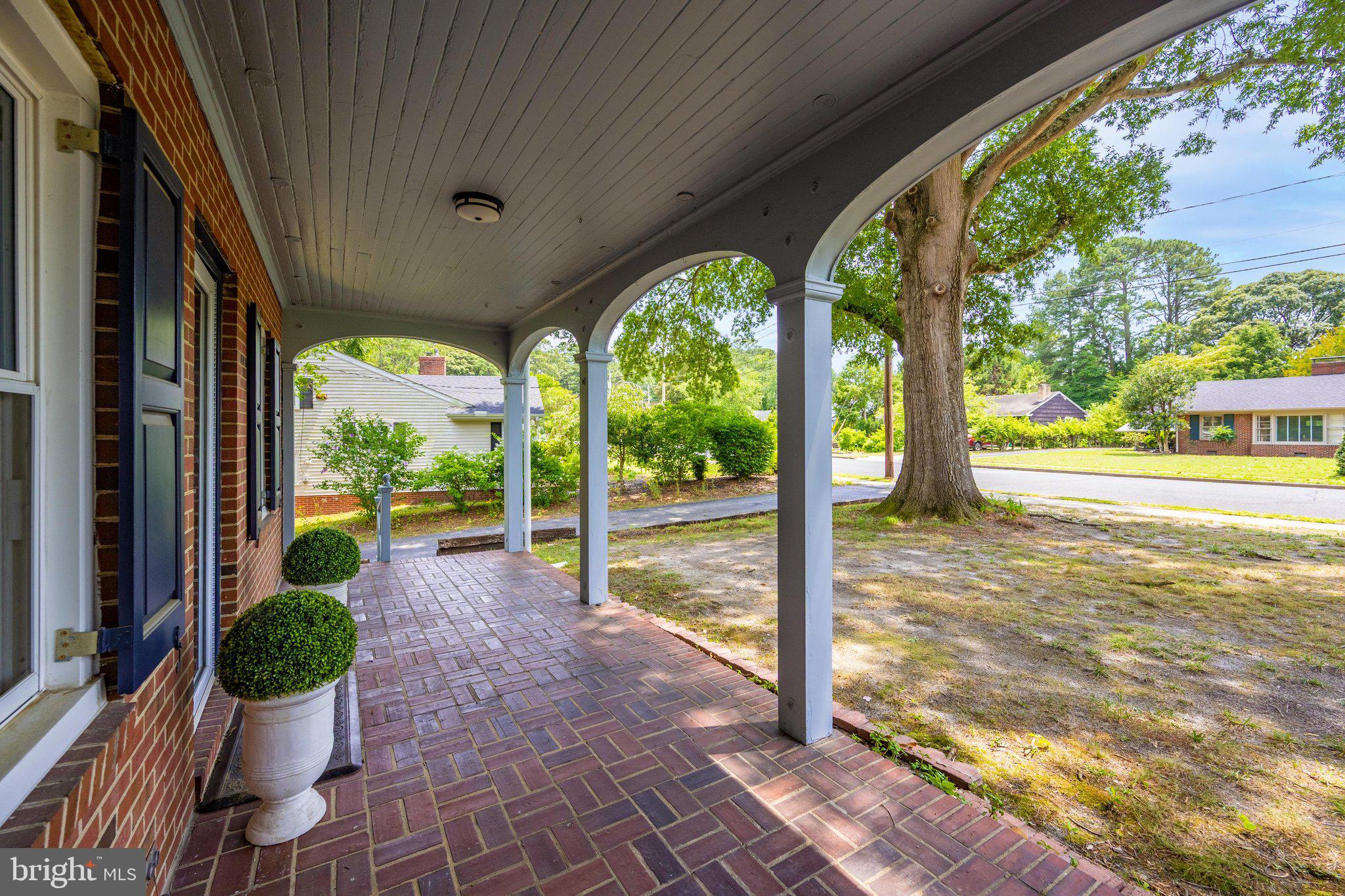 PINEHURST MANOR - Residential
