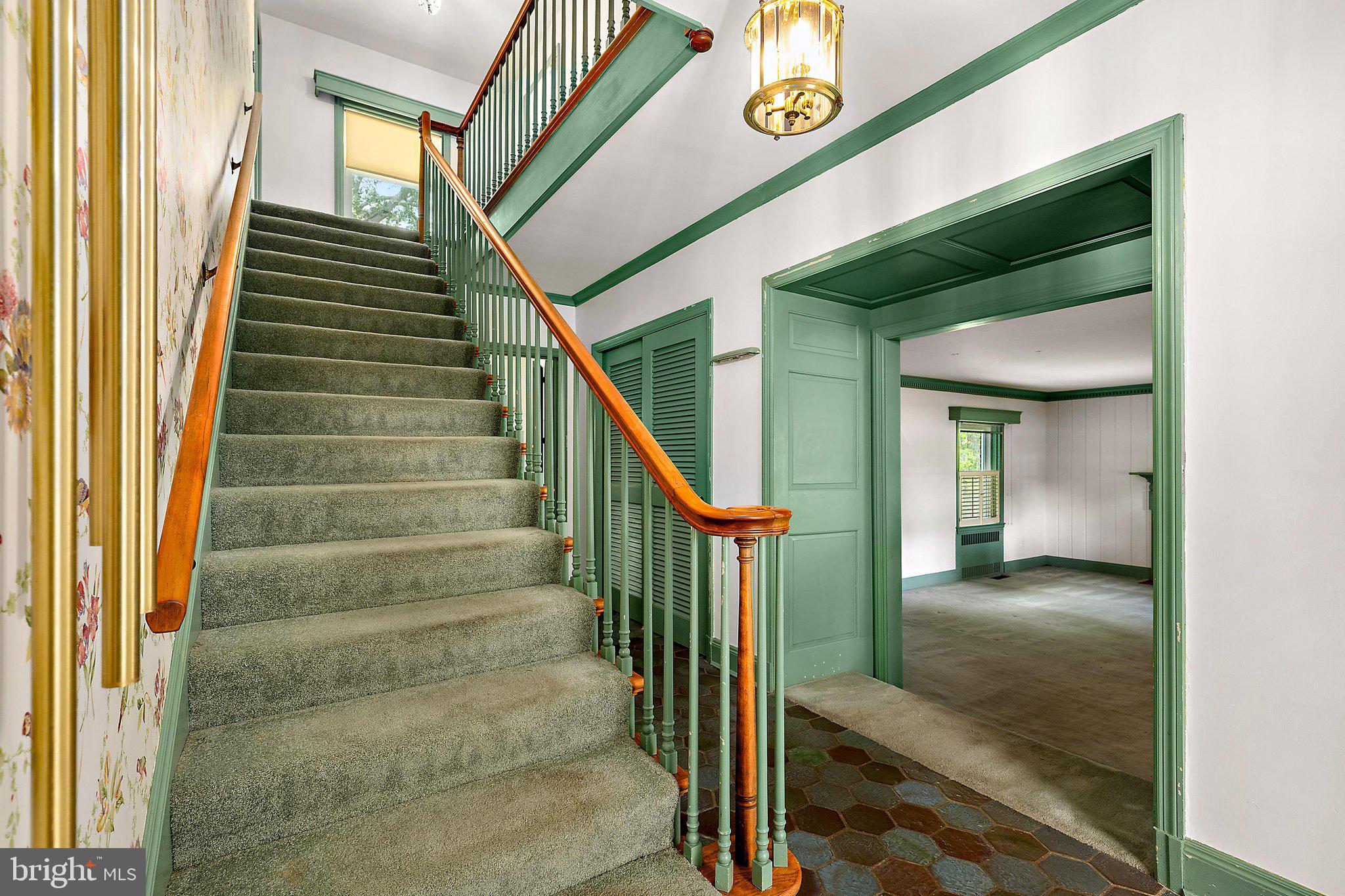 PINEHURST MANOR - Residential