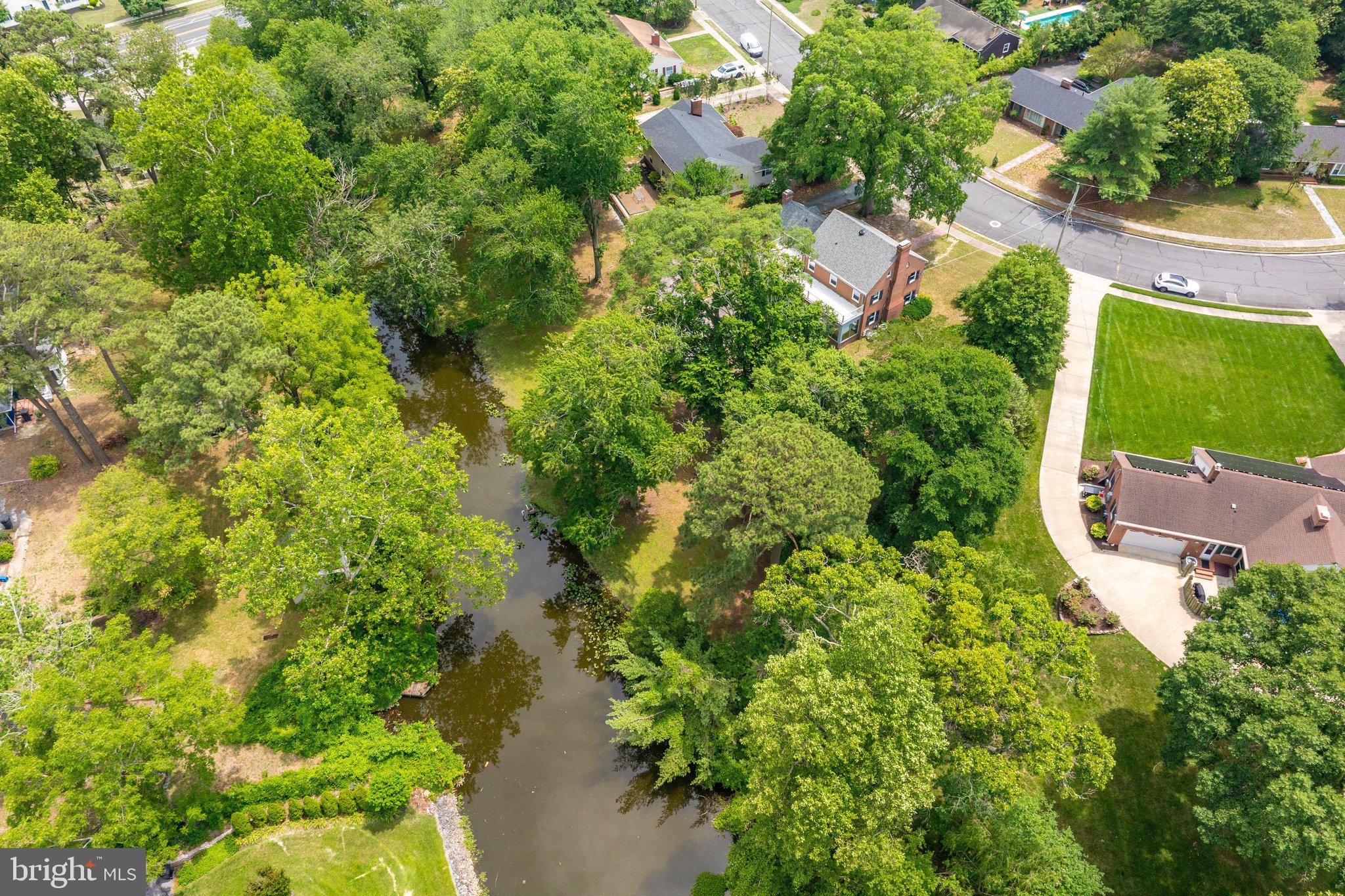 PINEHURST MANOR - Residential