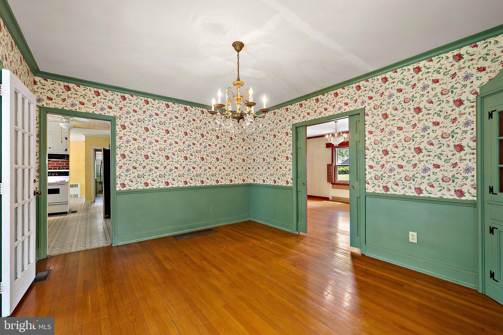 PINEHURST MANOR - Residential