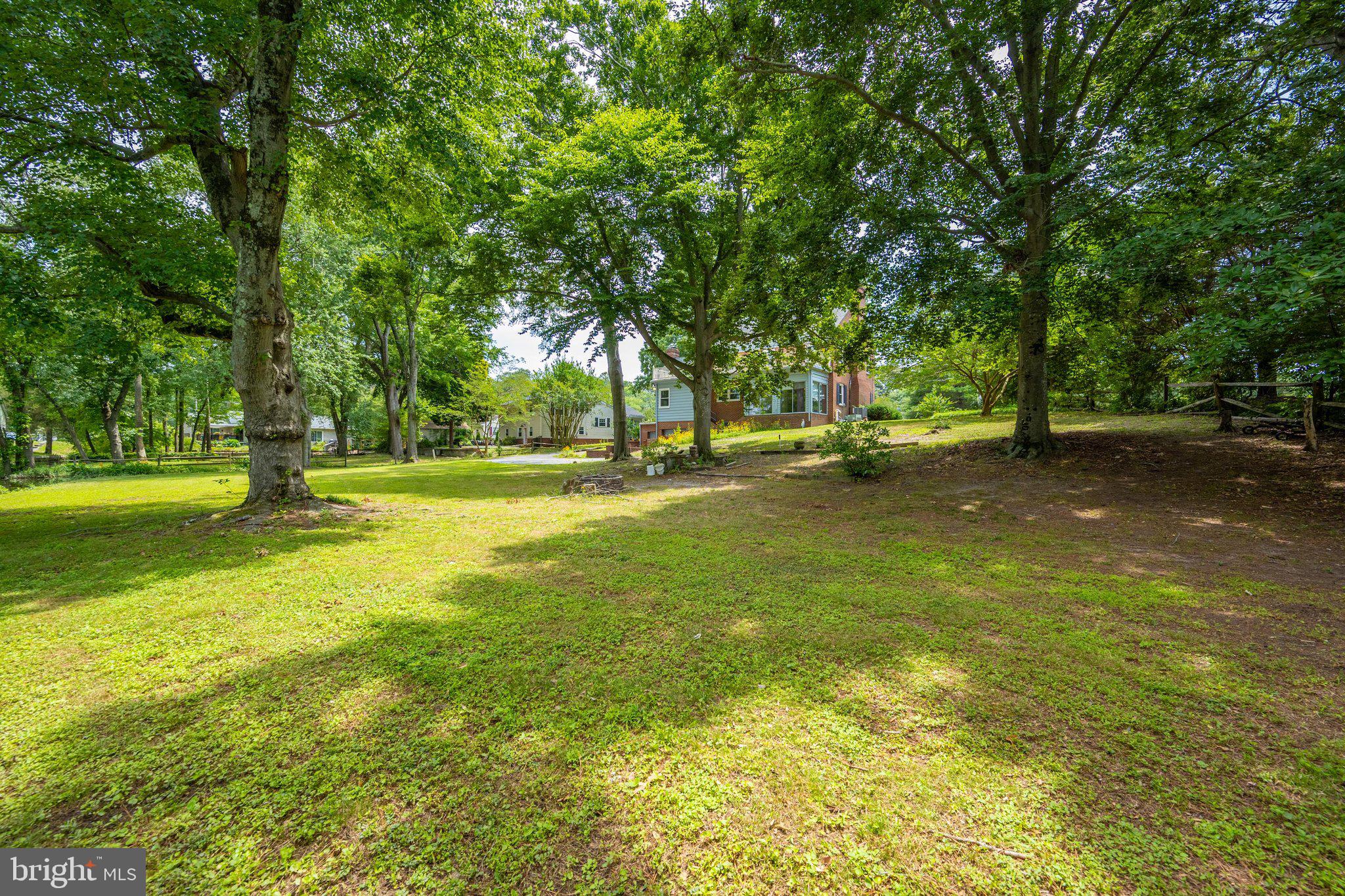 PINEHURST MANOR - Residential