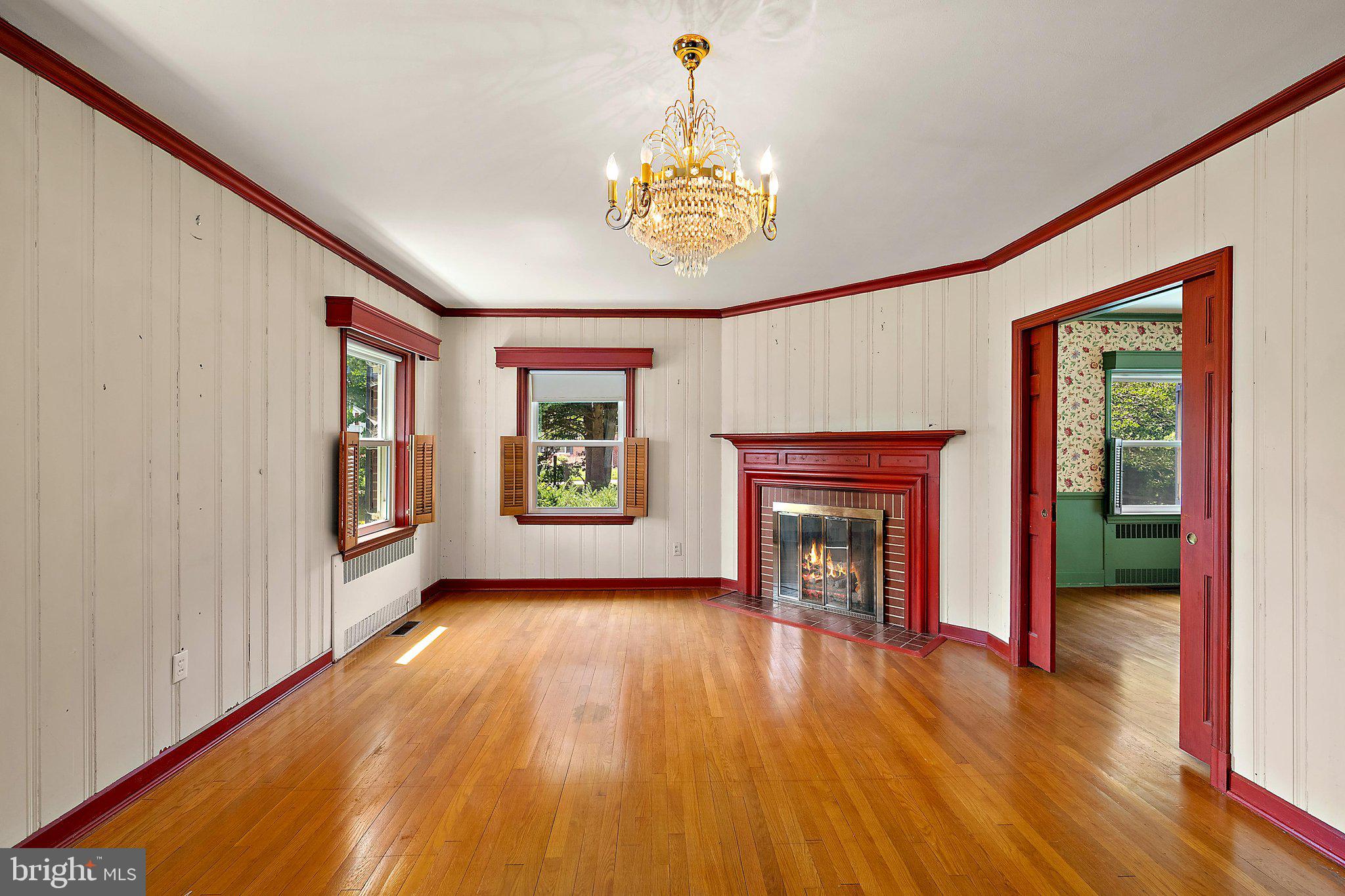 PINEHURST MANOR - Residential