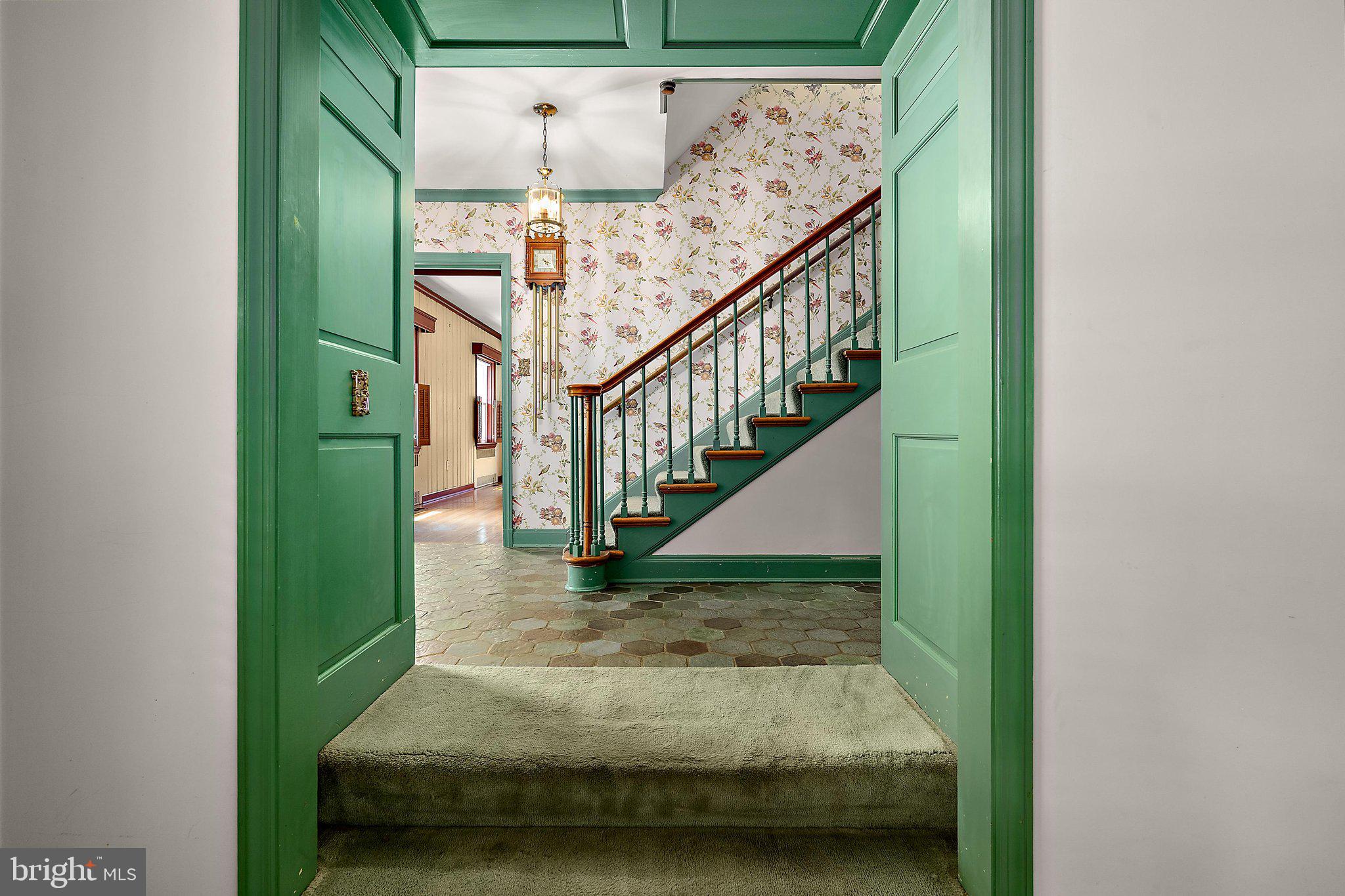 PINEHURST MANOR - Residential