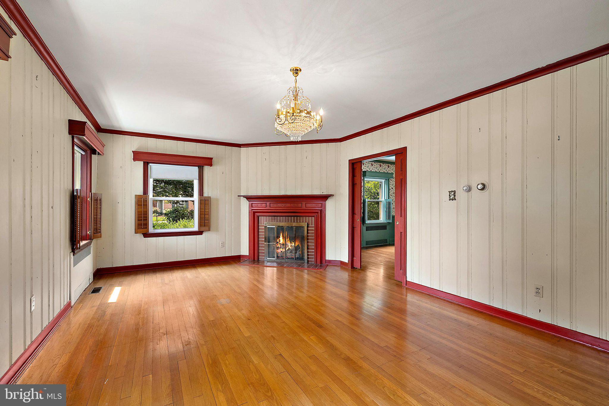 PINEHURST MANOR - Residential
