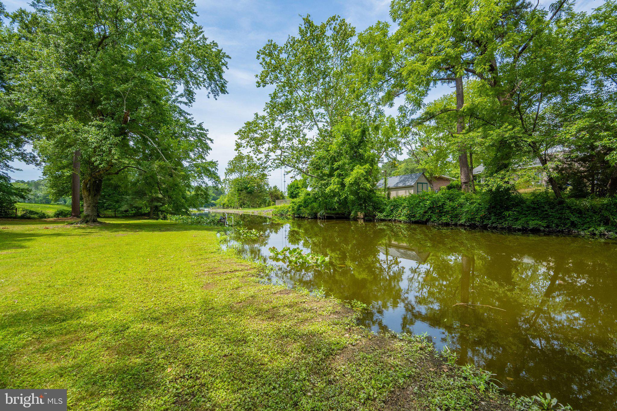 PINEHURST MANOR - Residential