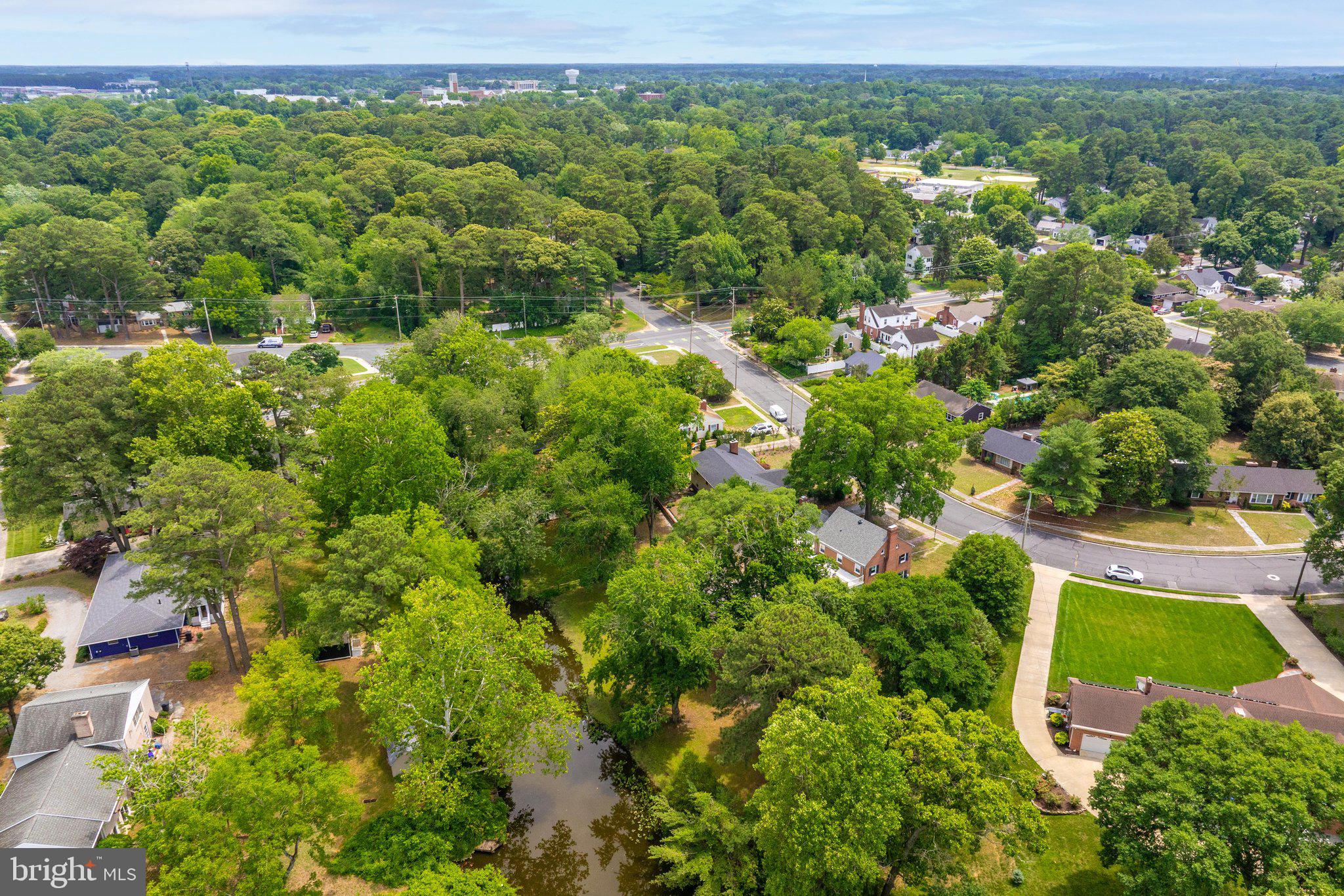 PINEHURST MANOR - Residential