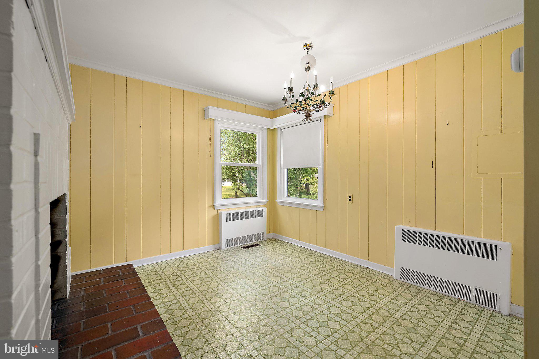 PINEHURST MANOR - Residential