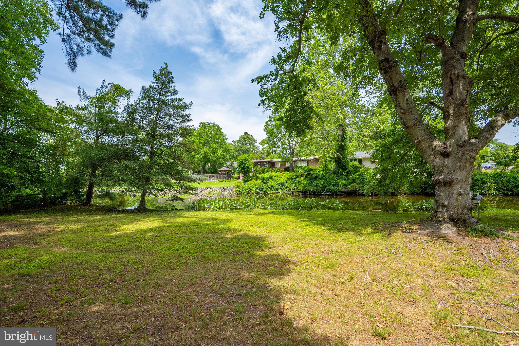 PINEHURST MANOR - Residential