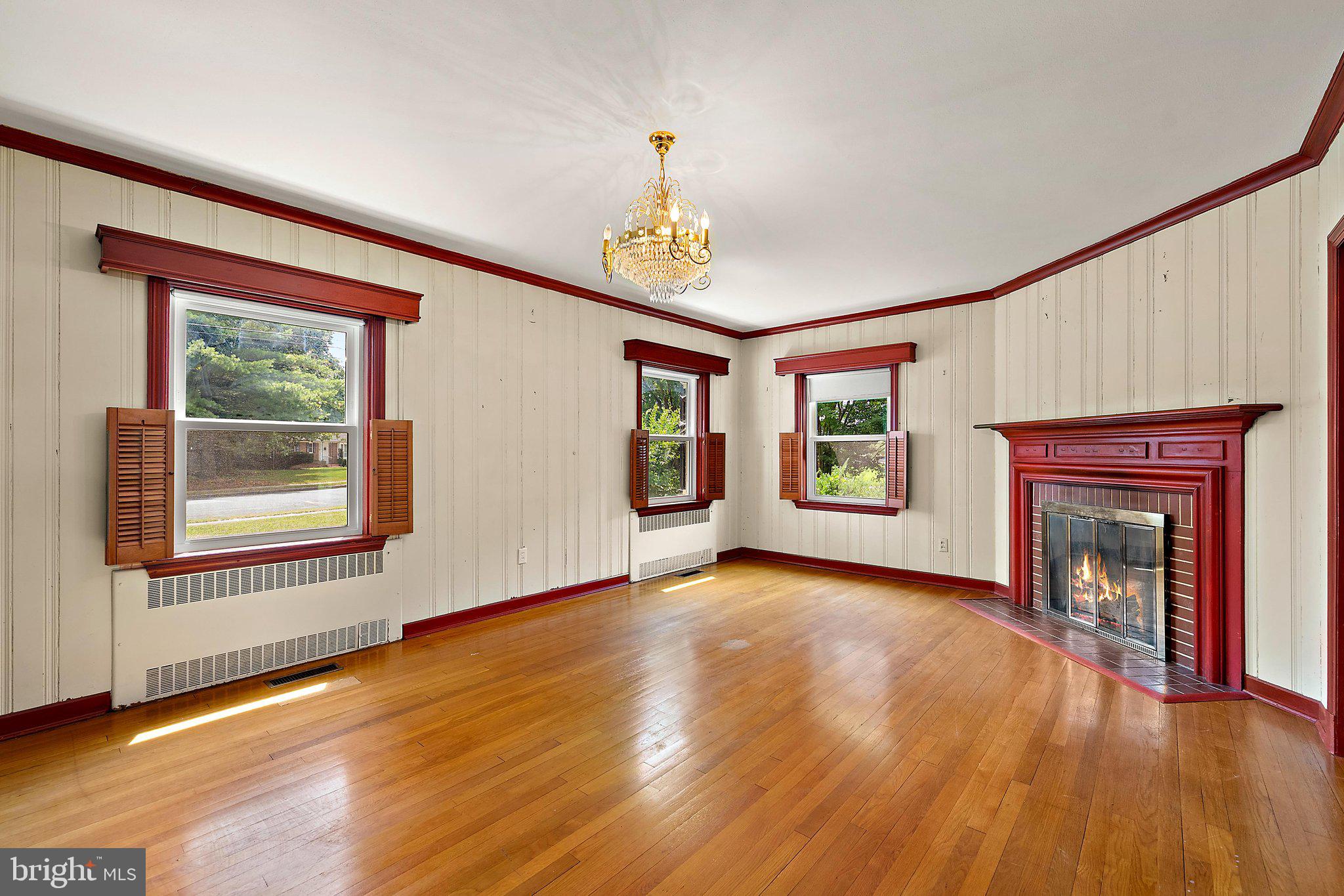 PINEHURST MANOR - Residential