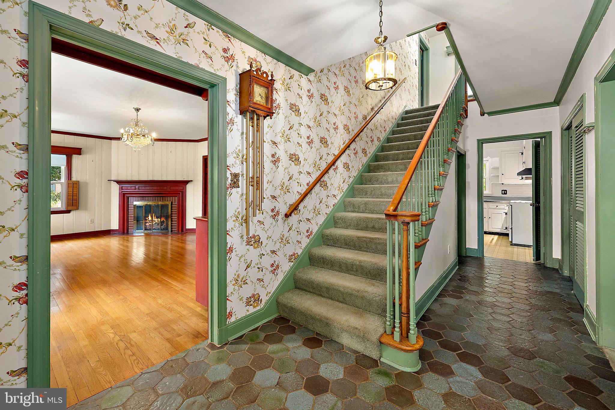 PINEHURST MANOR - Residential