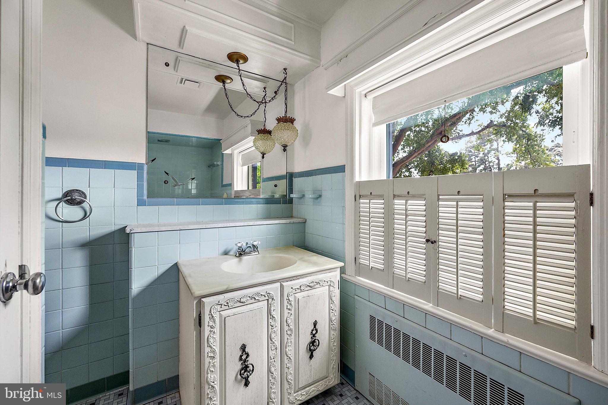 PINEHURST MANOR - Residential
