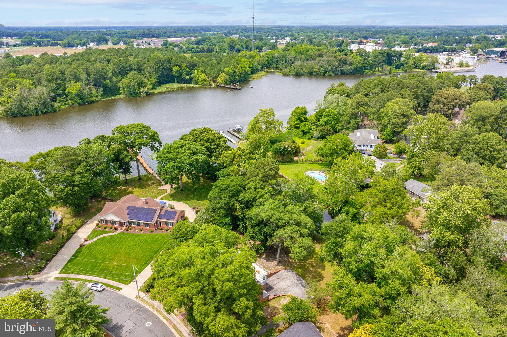 PINEHURST MANOR - Residential