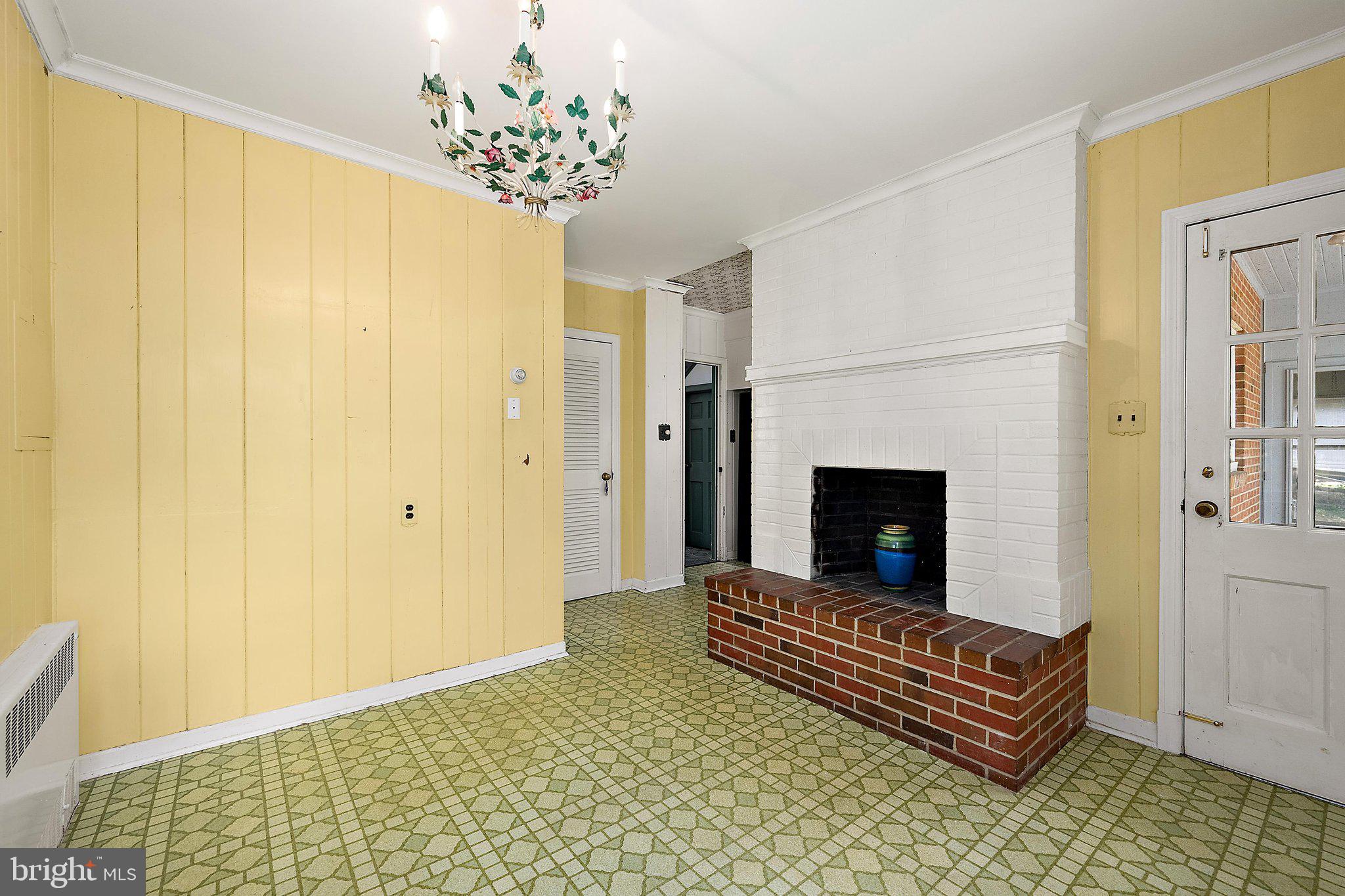 PINEHURST MANOR - Residential