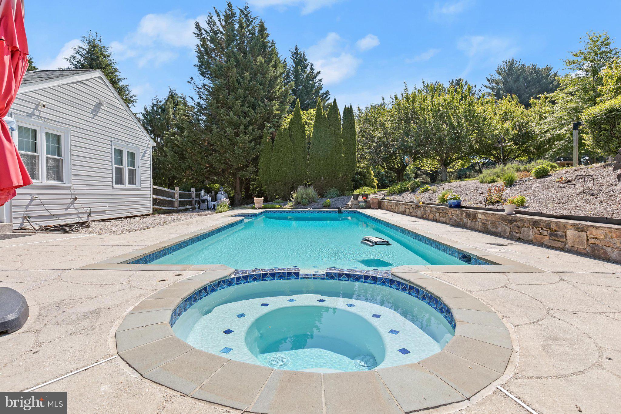 VALLEY HILLS - Residential