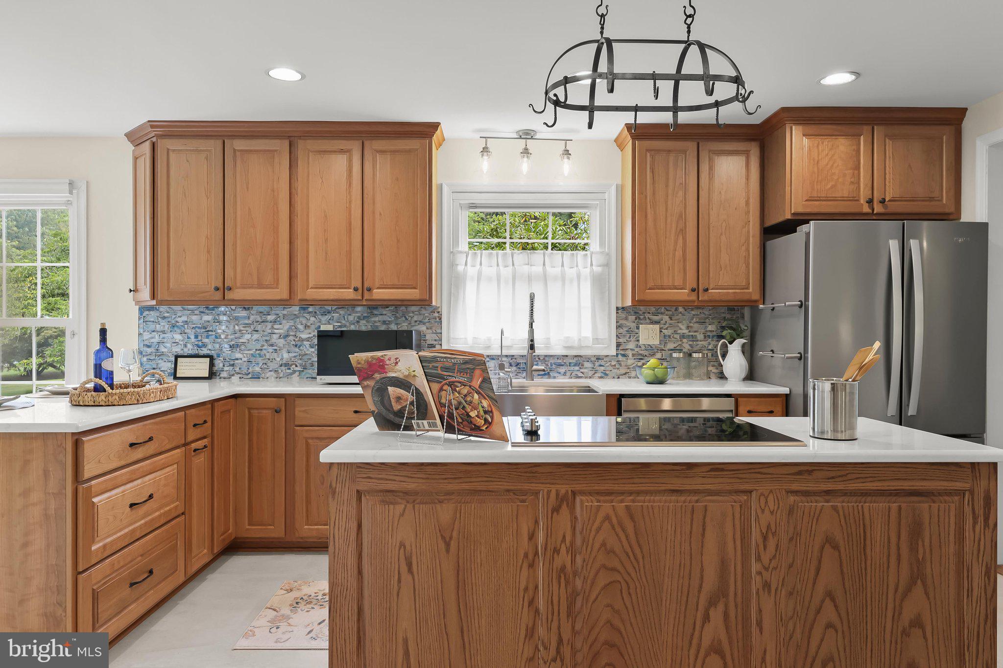 VALLEY HILLS - Residential