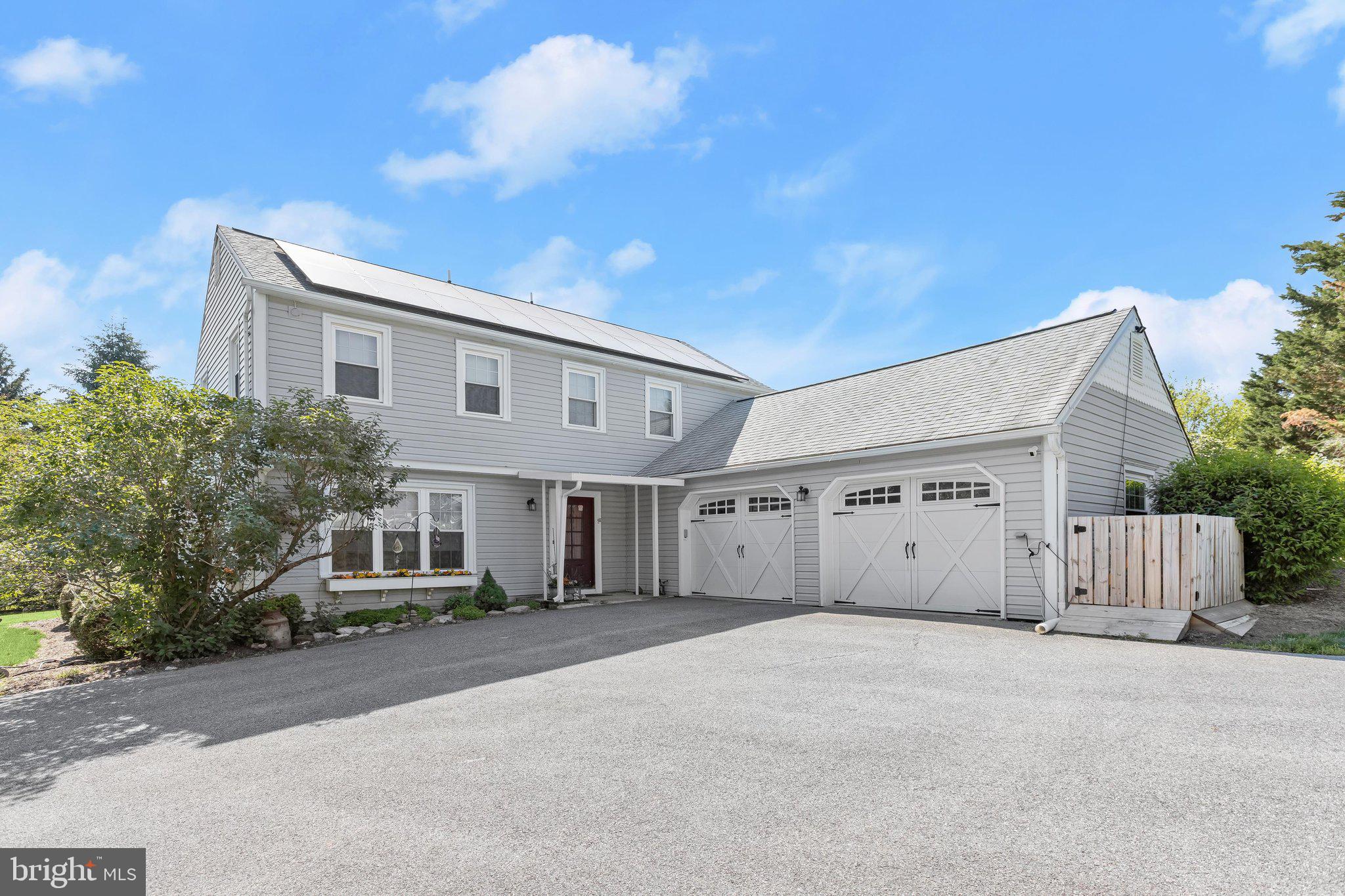 VALLEY HILLS - Residential