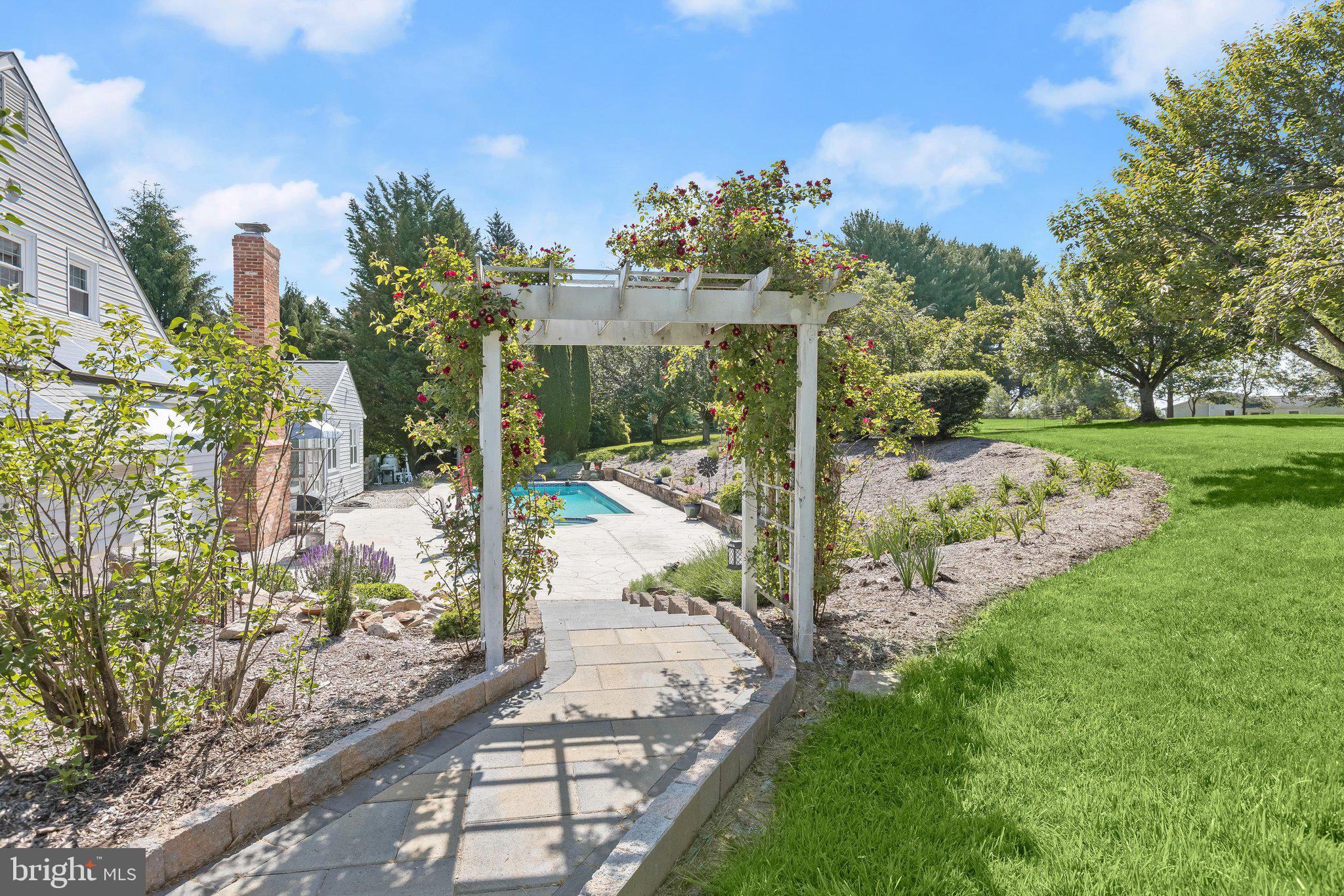 VALLEY HILLS - Residential