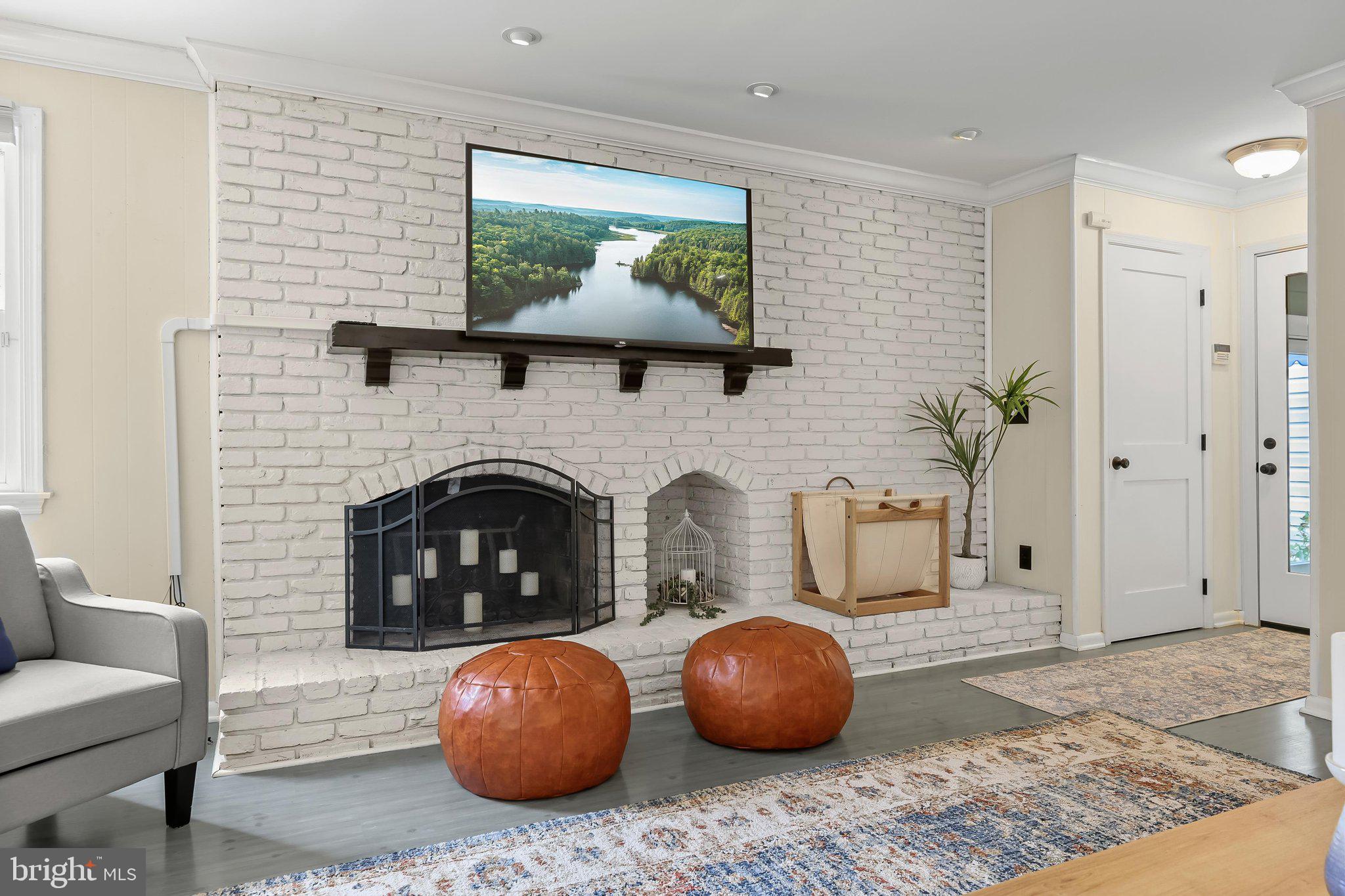VALLEY HILLS - Residential