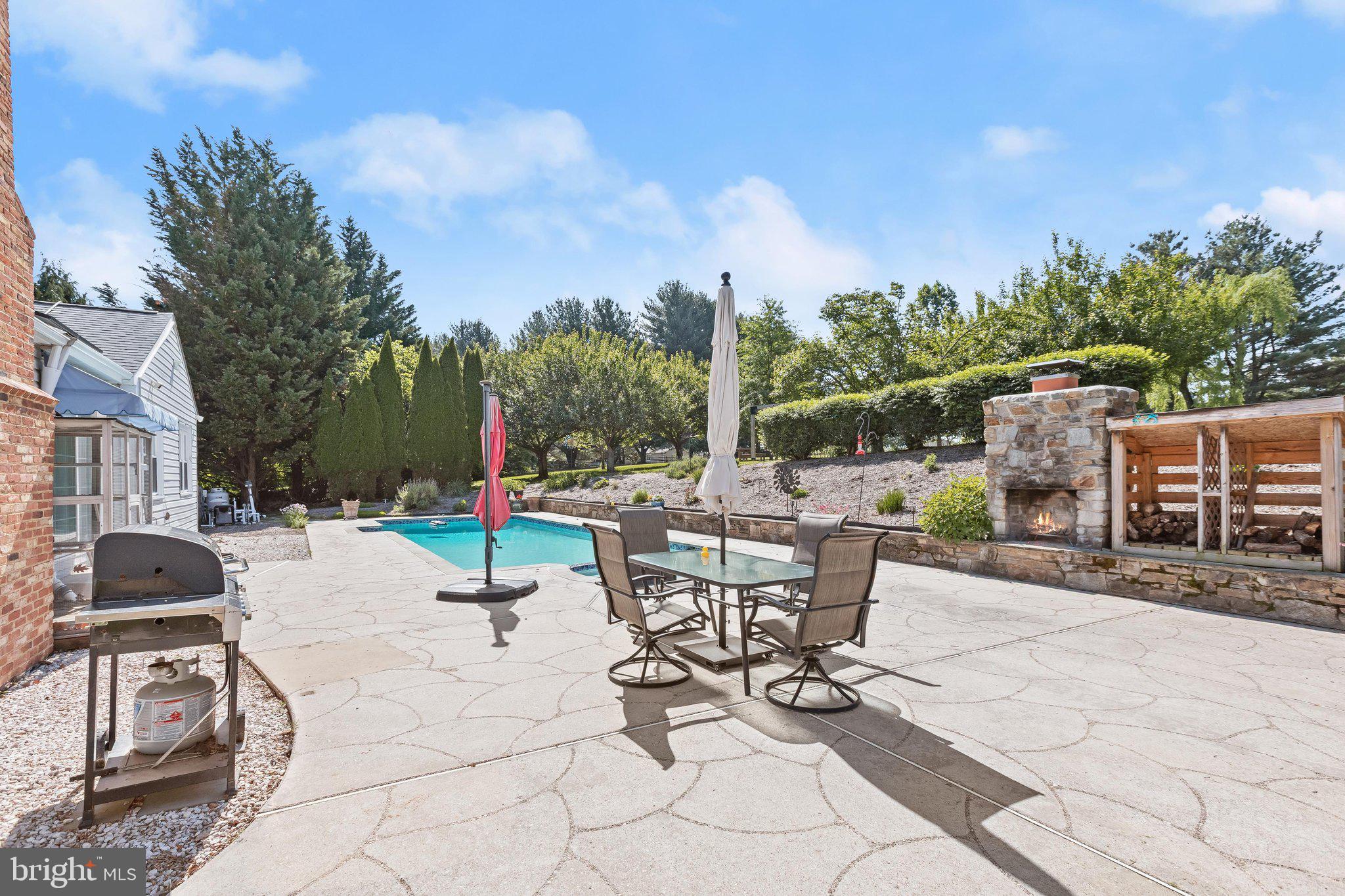 VALLEY HILLS - Residential