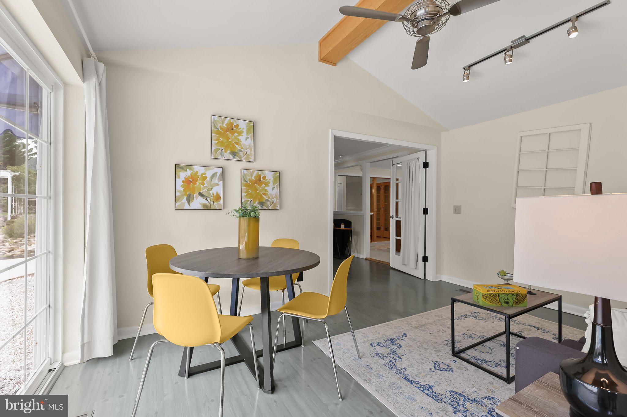 VALLEY HILLS - Residential