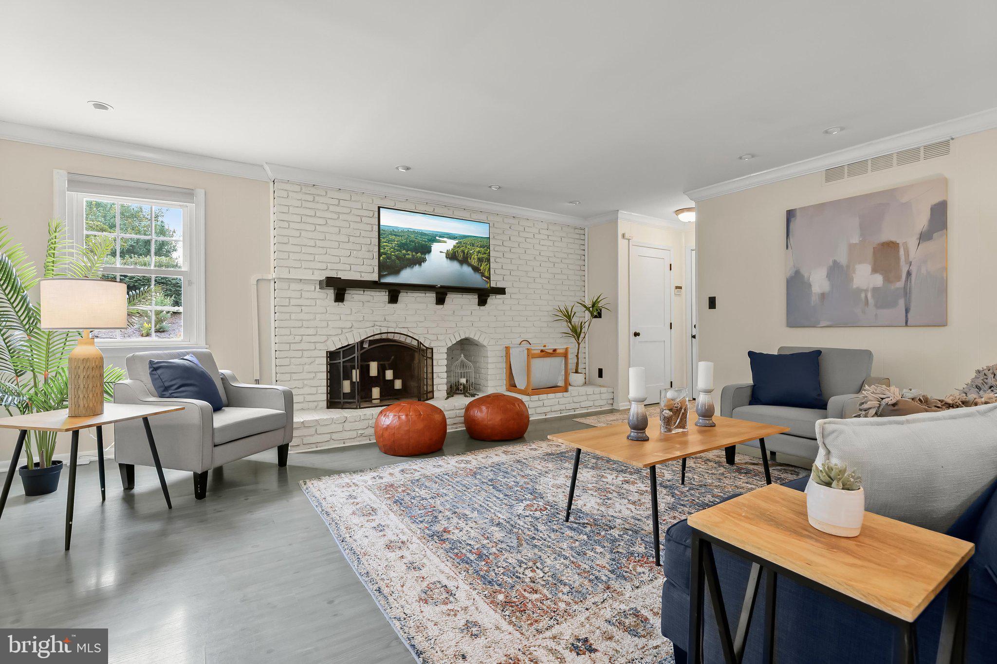 VALLEY HILLS - Residential