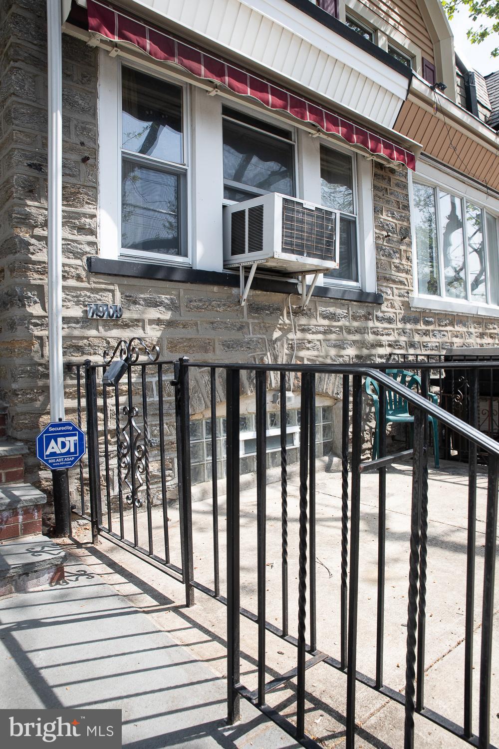 WEST OAK LANE - Residential