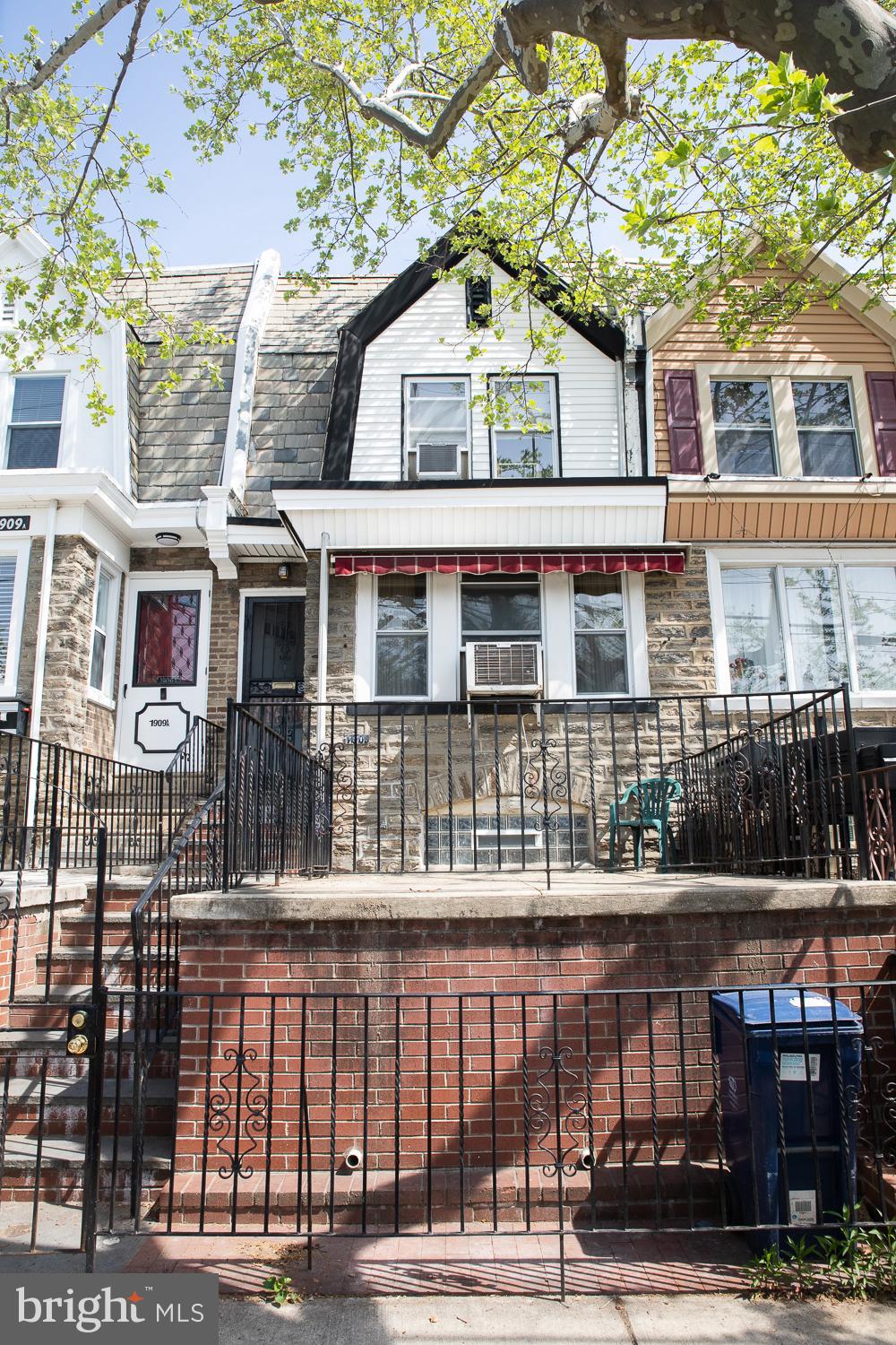 WEST OAK LANE - Residential