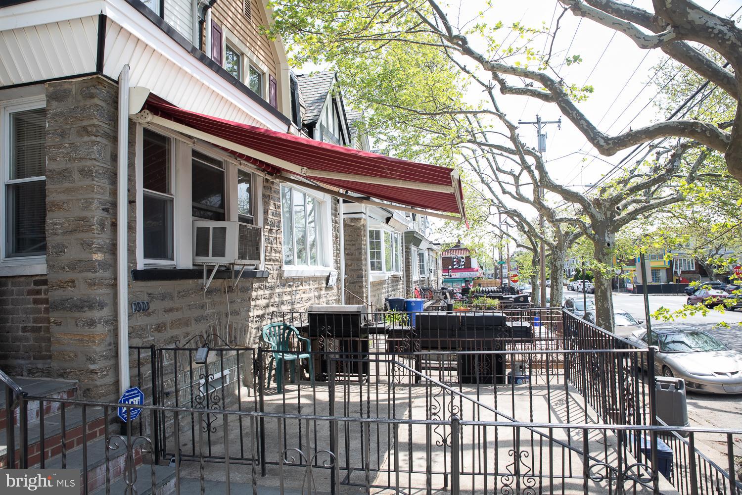 WEST OAK LANE - Residential