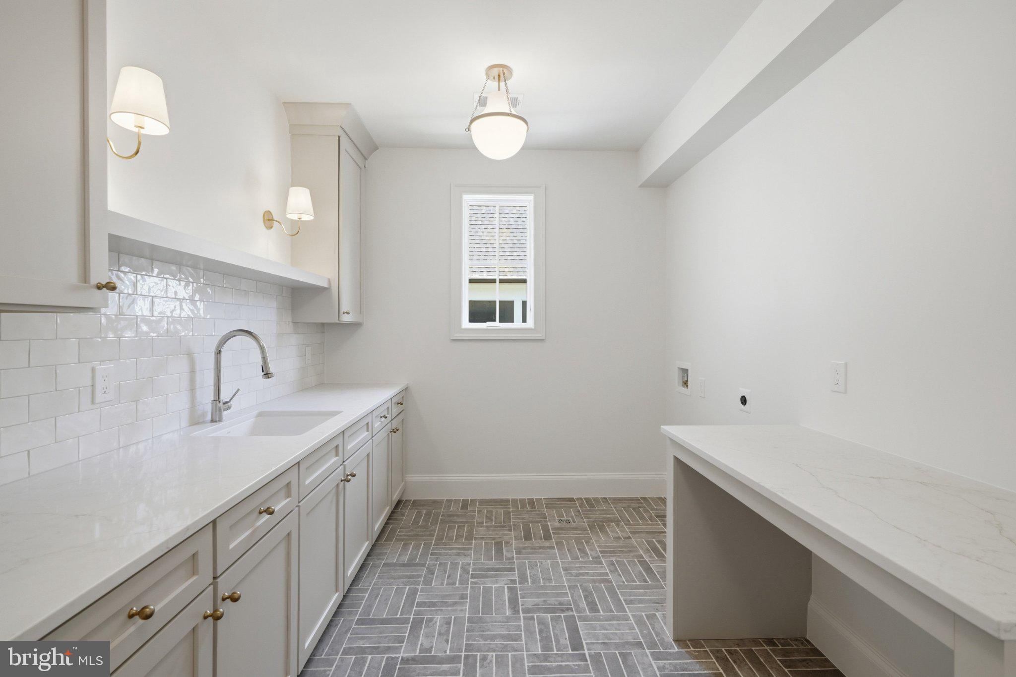 SIMPSON AND MAYS - Residential