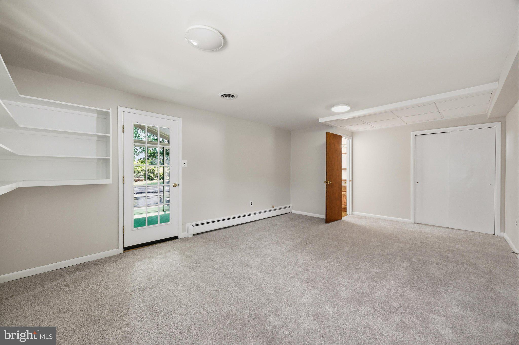 SELLMAN ESTATES - Residential