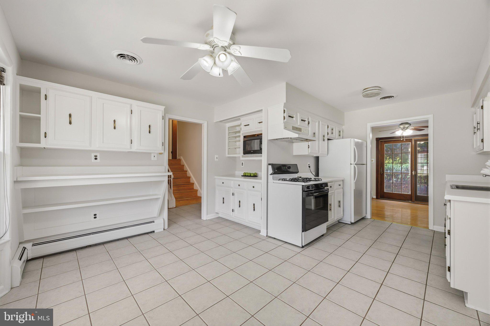 SELLMAN ESTATES - Residential