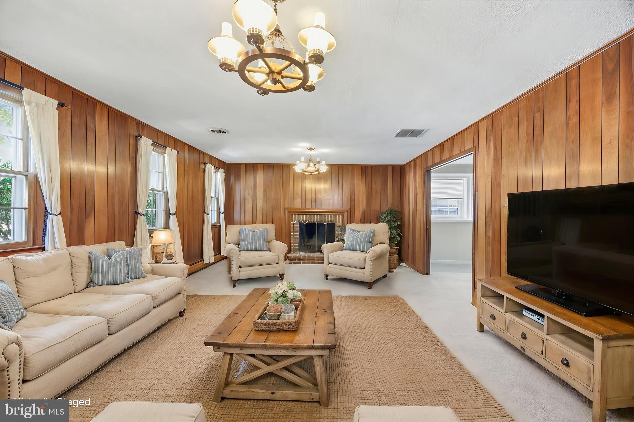 SELLMAN ESTATES - Residential