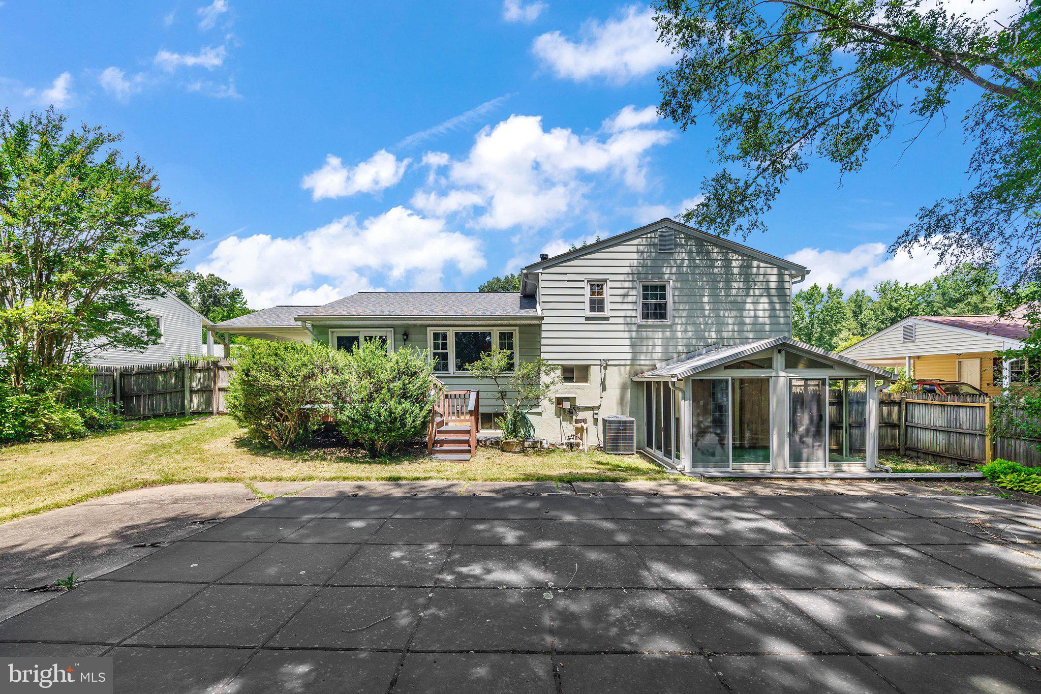 SELLMAN ESTATES - Residential