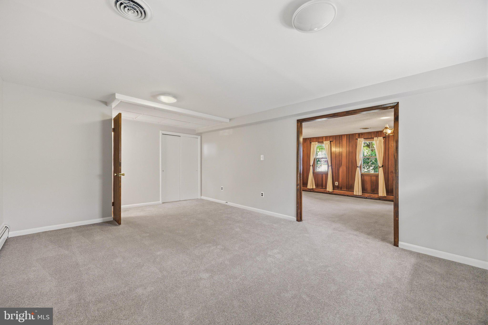 SELLMAN ESTATES - Residential