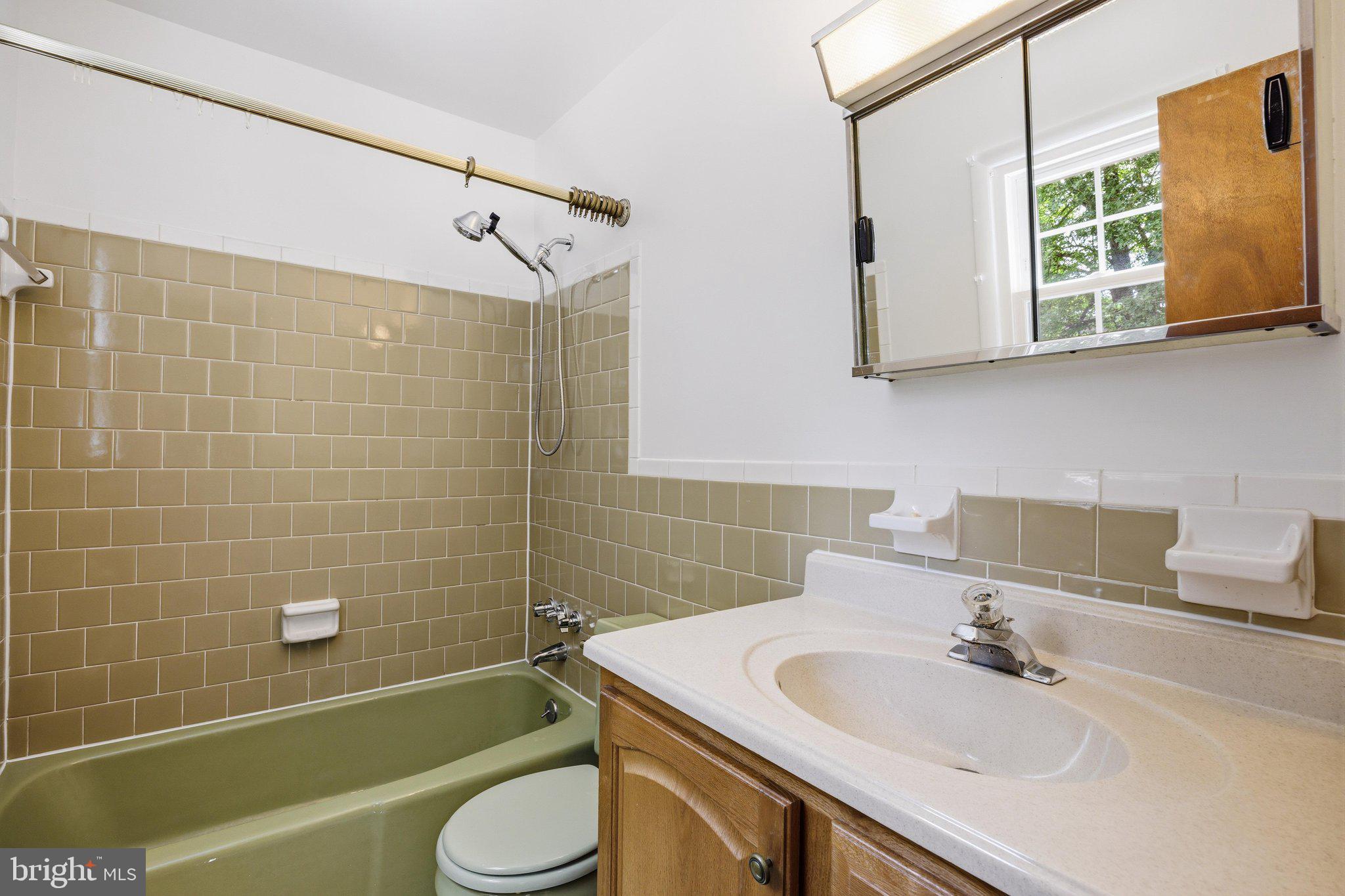 SELLMAN ESTATES - Residential