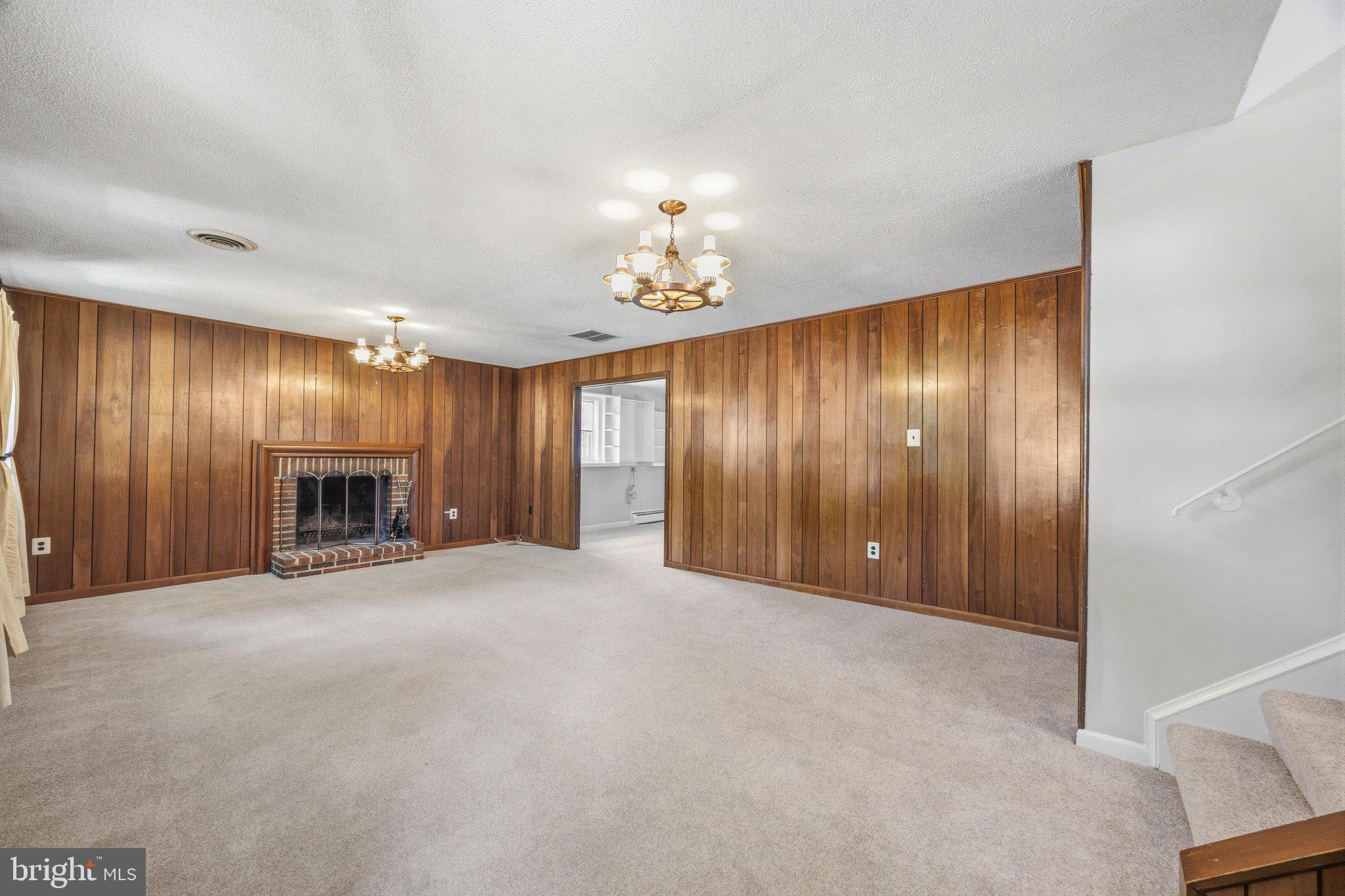 SELLMAN ESTATES - Residential