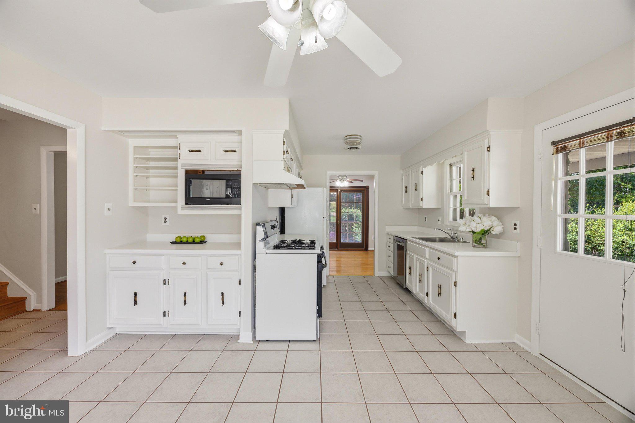 SELLMAN ESTATES - Residential