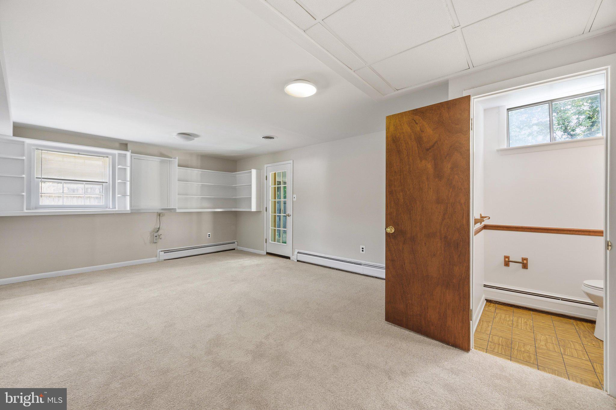 SELLMAN ESTATES - Residential