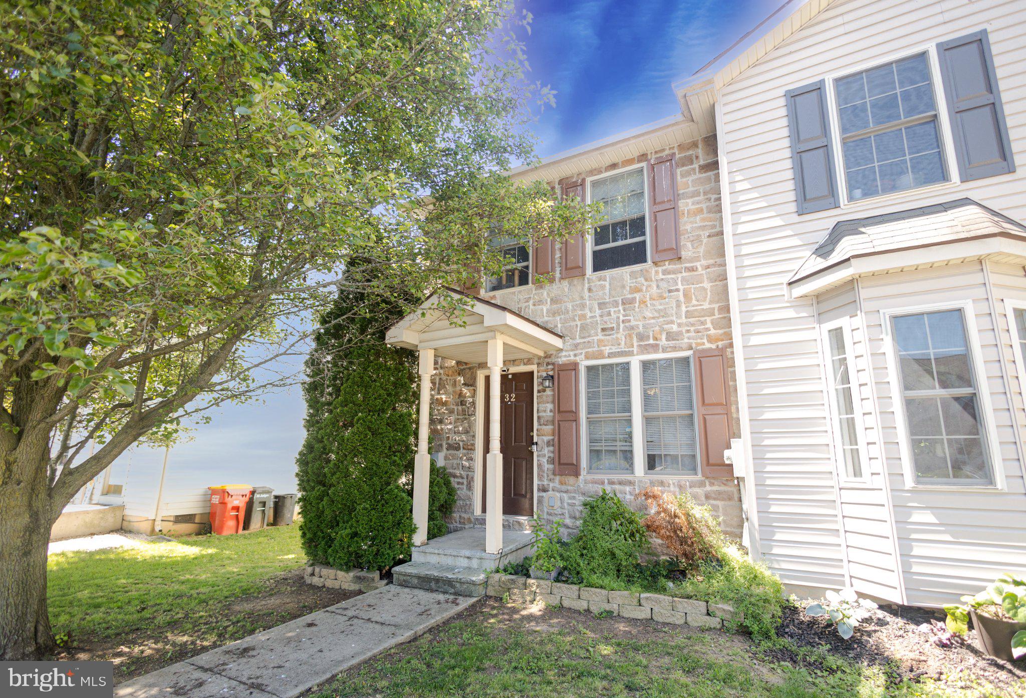 This charming end-of-row townhouse in the desirable Tabler Station neighborhood offers a perfect blend of comfort and convenience. This 2-level end-unit townhome features a spacious family room, half-bath, and welcoming eat-in kitchen on the ground floor; bedrooms, full bath, and laundry on the upper floor. It is currently rented to longstanding tenants and could be a fantastic investment opportunity! This home has so much to offer first-time homebuyers and other residential buyers. Great commuter location in Inwood, WV, close to I-81.