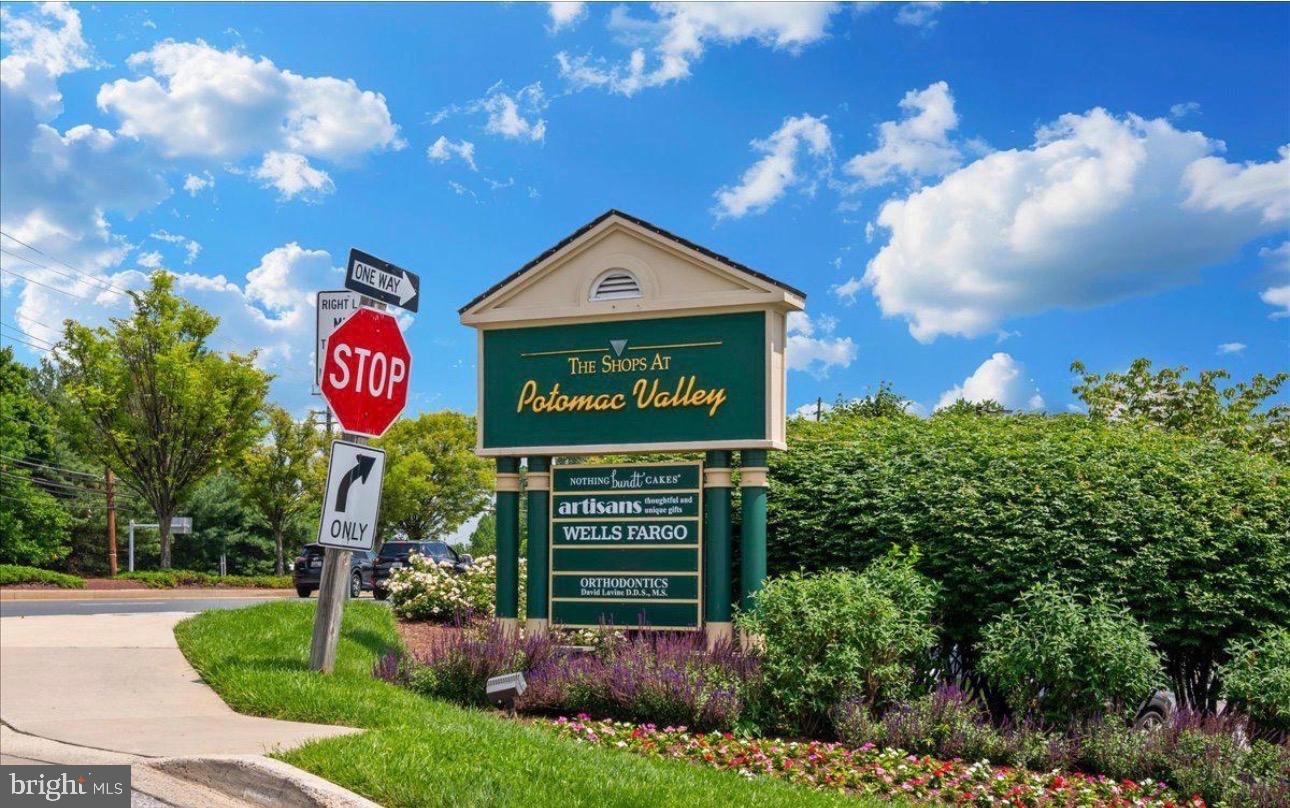 WILLOW RIDGE - Residential