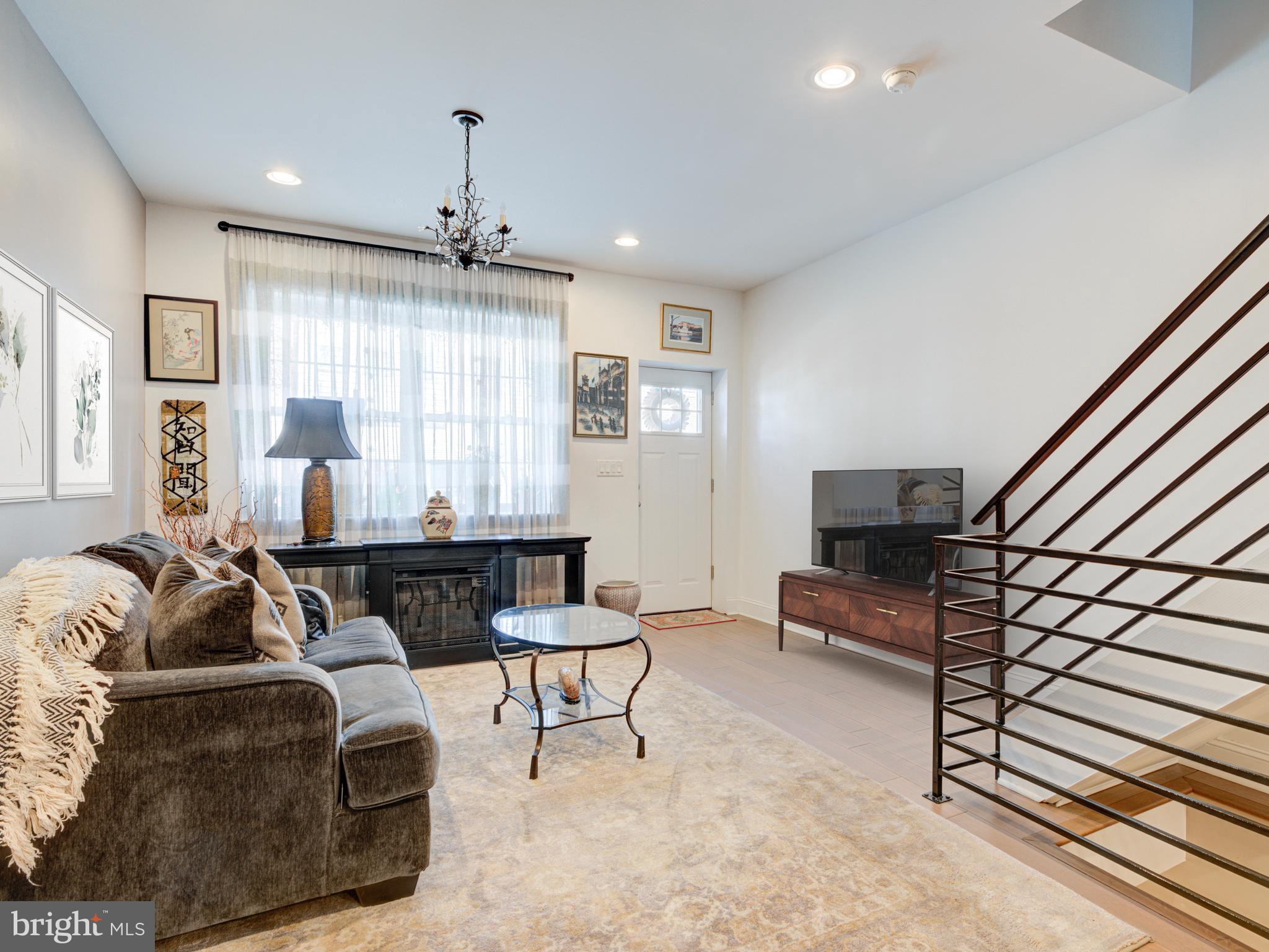 WHITMAN - Residential