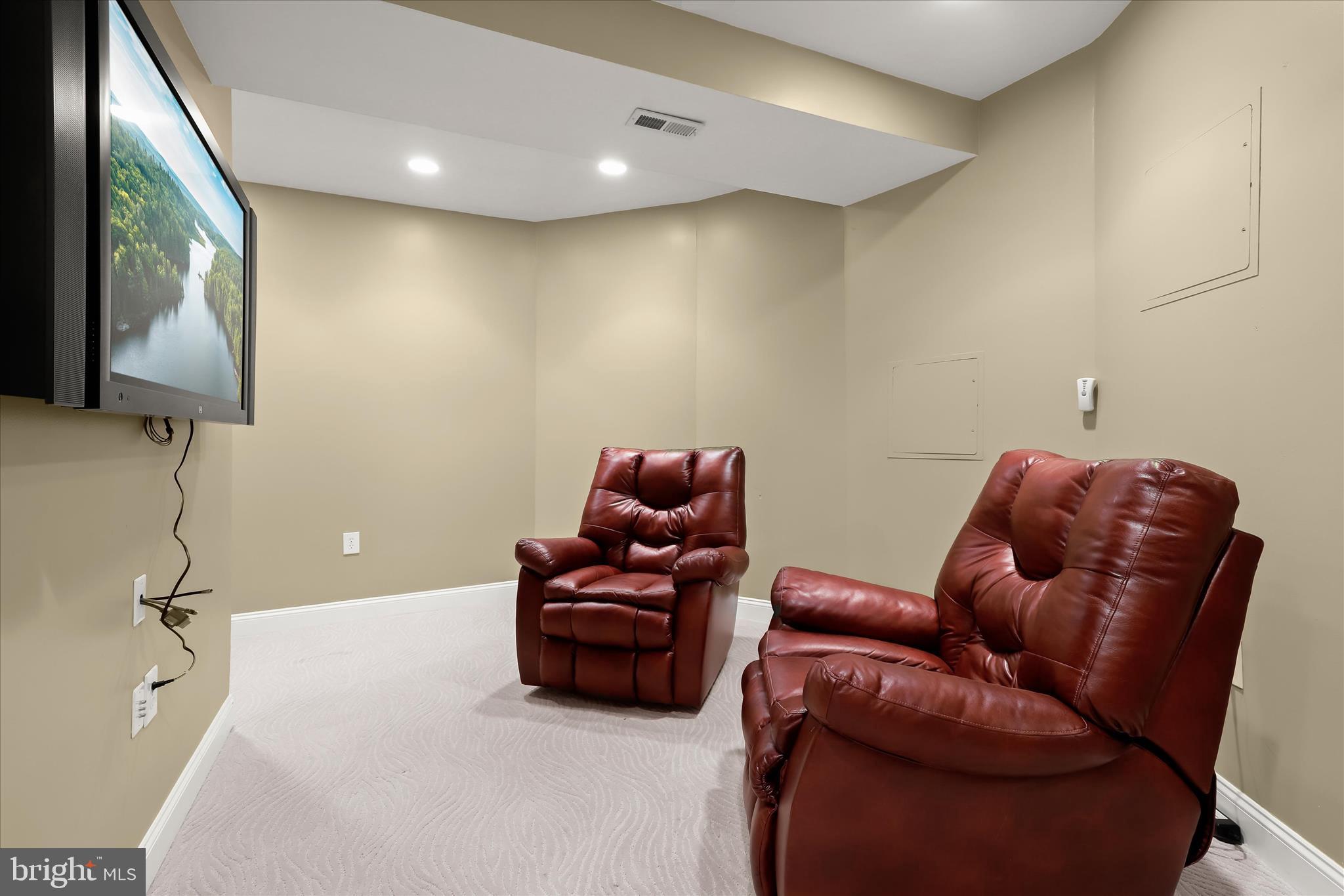 HUNTERBROOKE - Residential