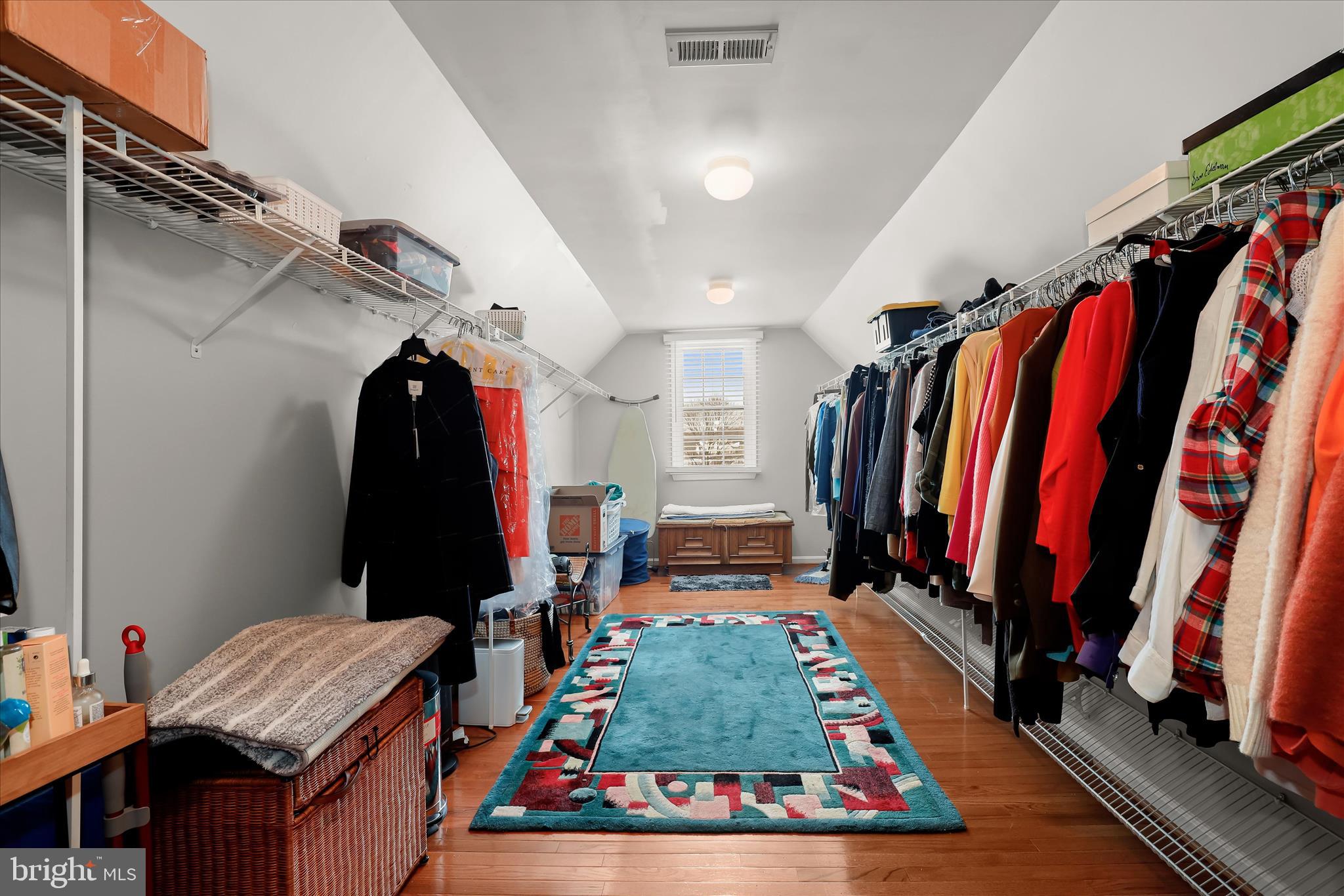 HUNTERBROOKE - Residential