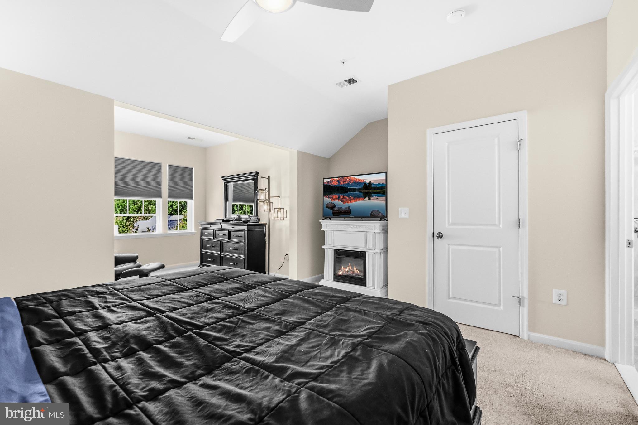 THE VILLAGES OF STEEPLEC - Residential